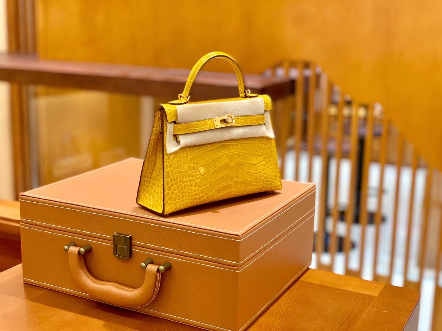 Hermès（爱马仕）Mini Kelly 迷你凯莉 琥珀黄 一级美洲鳄鱼皮 臻品级别 金扣 19cm