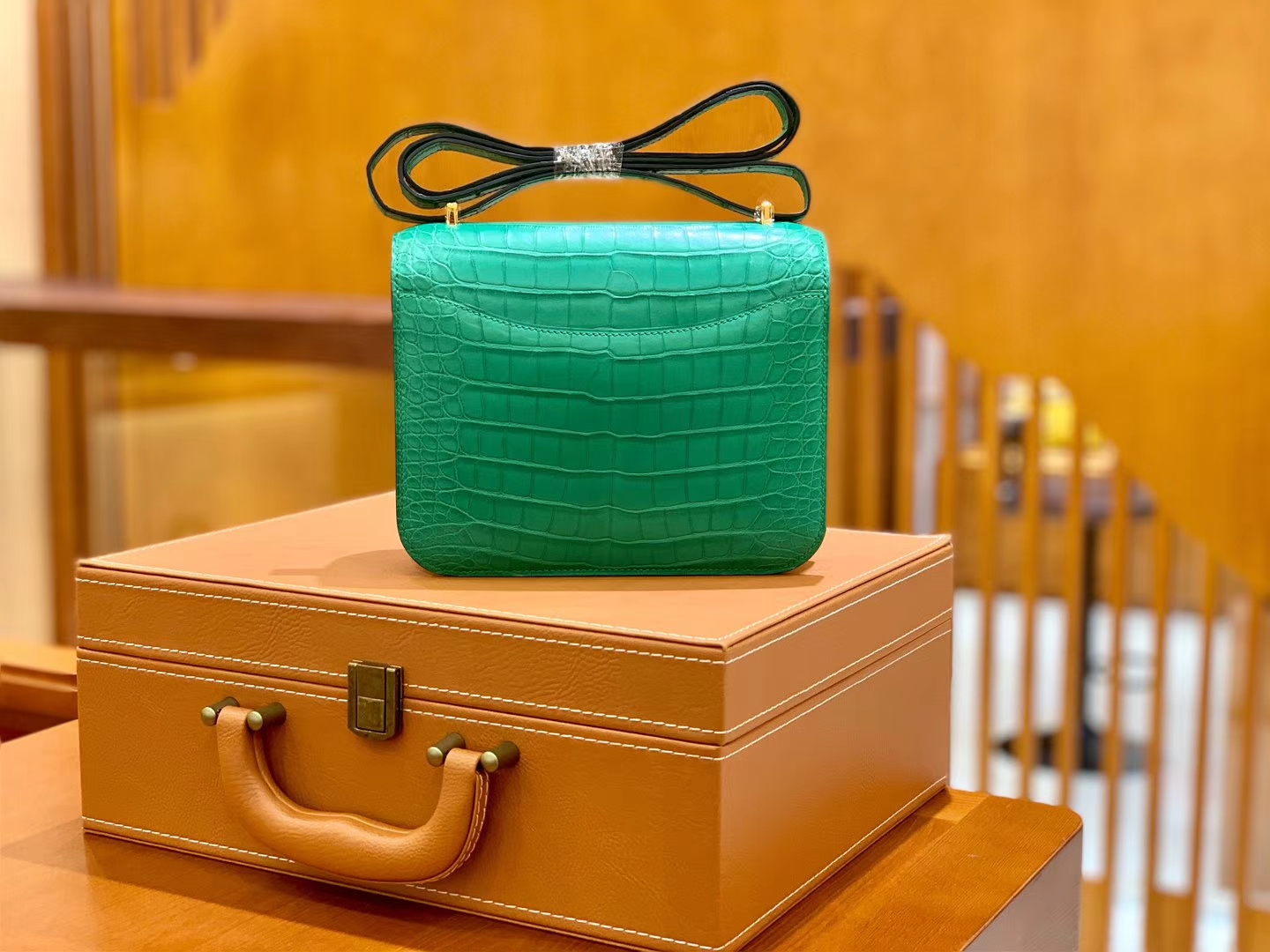 Hermès（爱马仕）Constance 空姐包 湖水绿 一级 美洲鳄 顶端级别 臻品级别 18cm