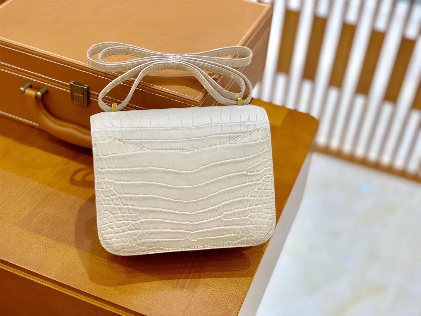 Hermès（爱马仕）Constance 空姐包 羊毛白 一级 尼罗鳄 顶端级别 臻品级别 金扣 18cm