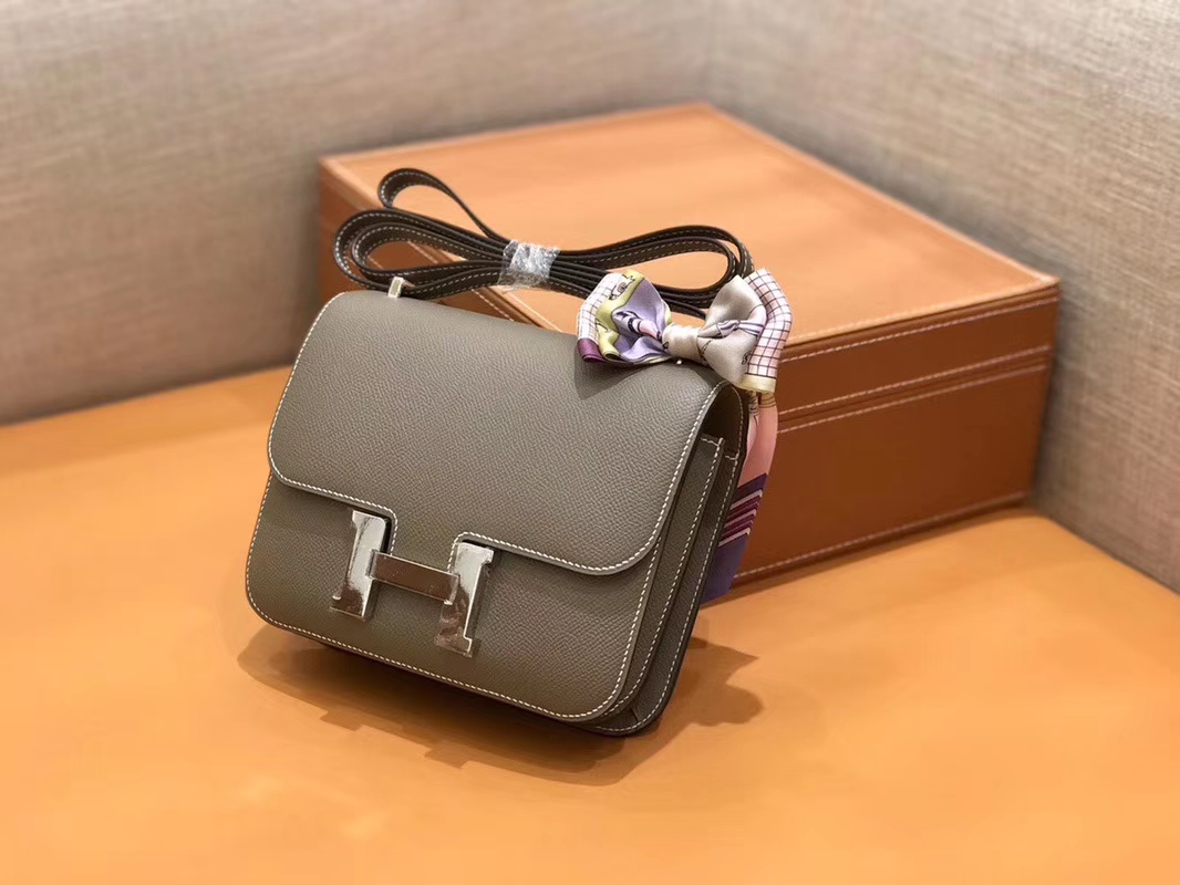 Hermès（爱马仕）Constance 空姐包 大象灰 Epsom掌纹小牛皮 臻品级别 银扣 18cm