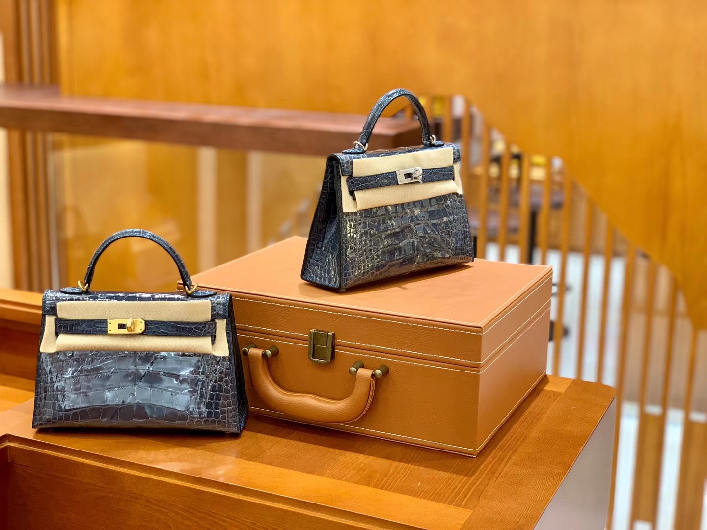 Hermès（爱马仕）Mini Kelly 迷你凯莉 风暴蓝 亮面鳄鱼 一级 顶端级别 美洲 臻品级别 金银扣 19cm
