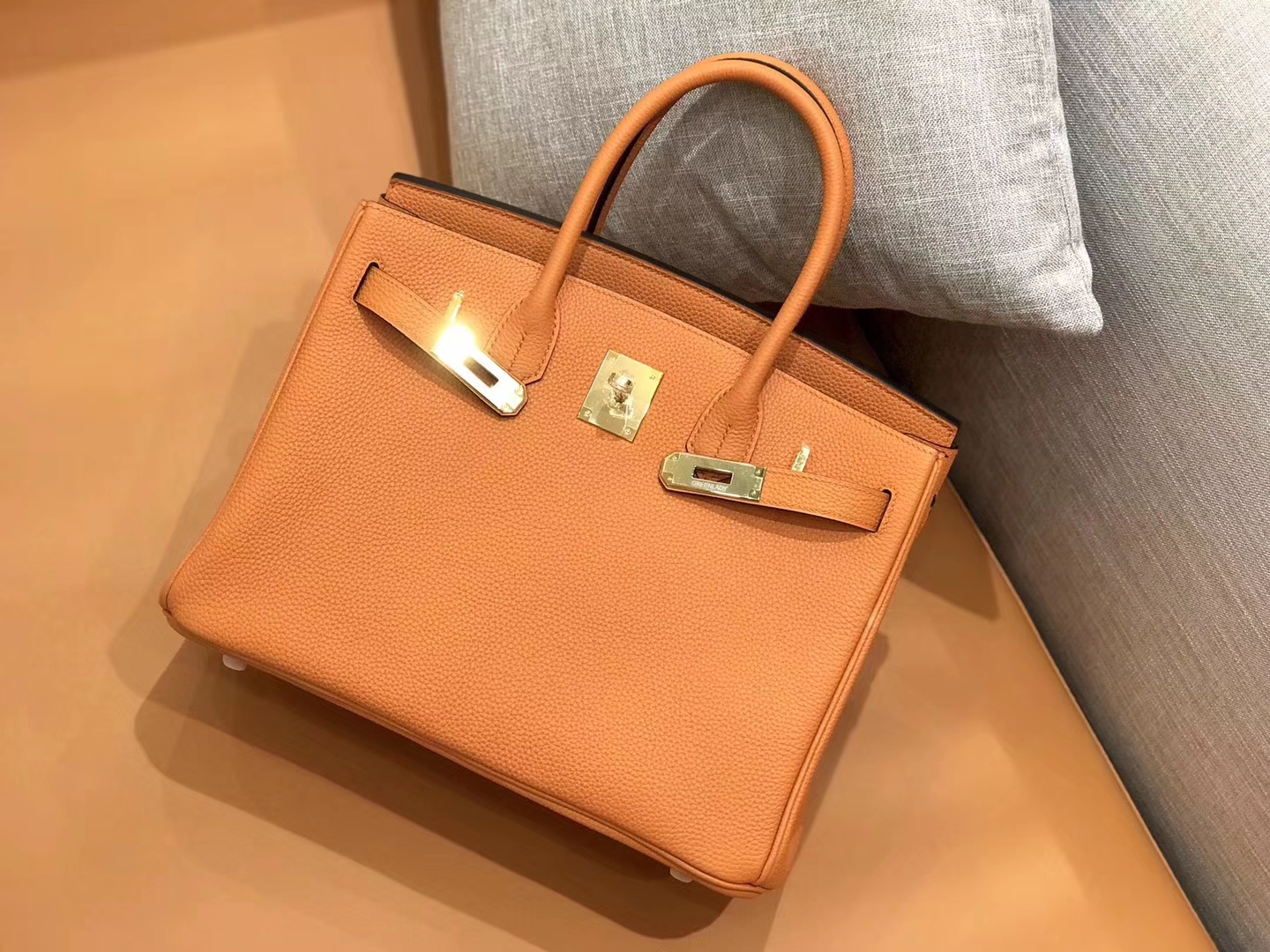 Hermès（爱马仕）新增现货 birkin 铂金包 经典橙 德国进口小牛皮 金扣 30cm