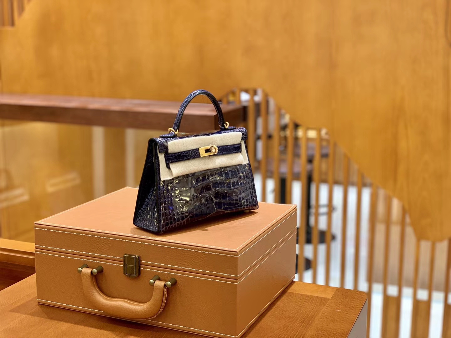 Hermès（爱马仕）Mini Kelly 迷你凯莉 午夜蓝 宝石蓝 一级美洲鳄鱼皮 臻品级别 金扣 19cm