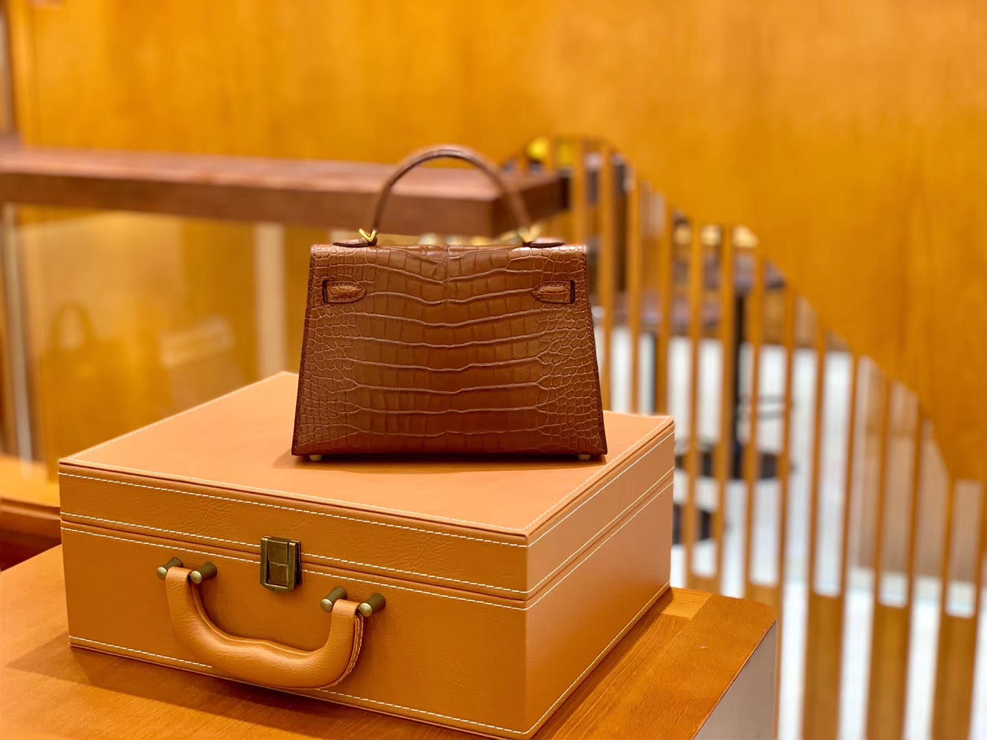 Hermès（爱马仕）Mini Kelly 迷你凯莉 焦糖棕色 雾面鳄鱼 一级 顶端级别 美洲 臻品级别 金扣 19cm