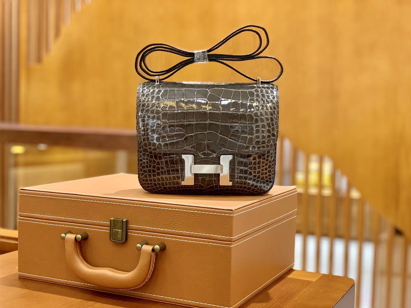 Hermès（爱马仕）Constance 空姐包 锡器灰 一级皮 美洲鳄 顶端级别 臻品级别 银扣 18cm