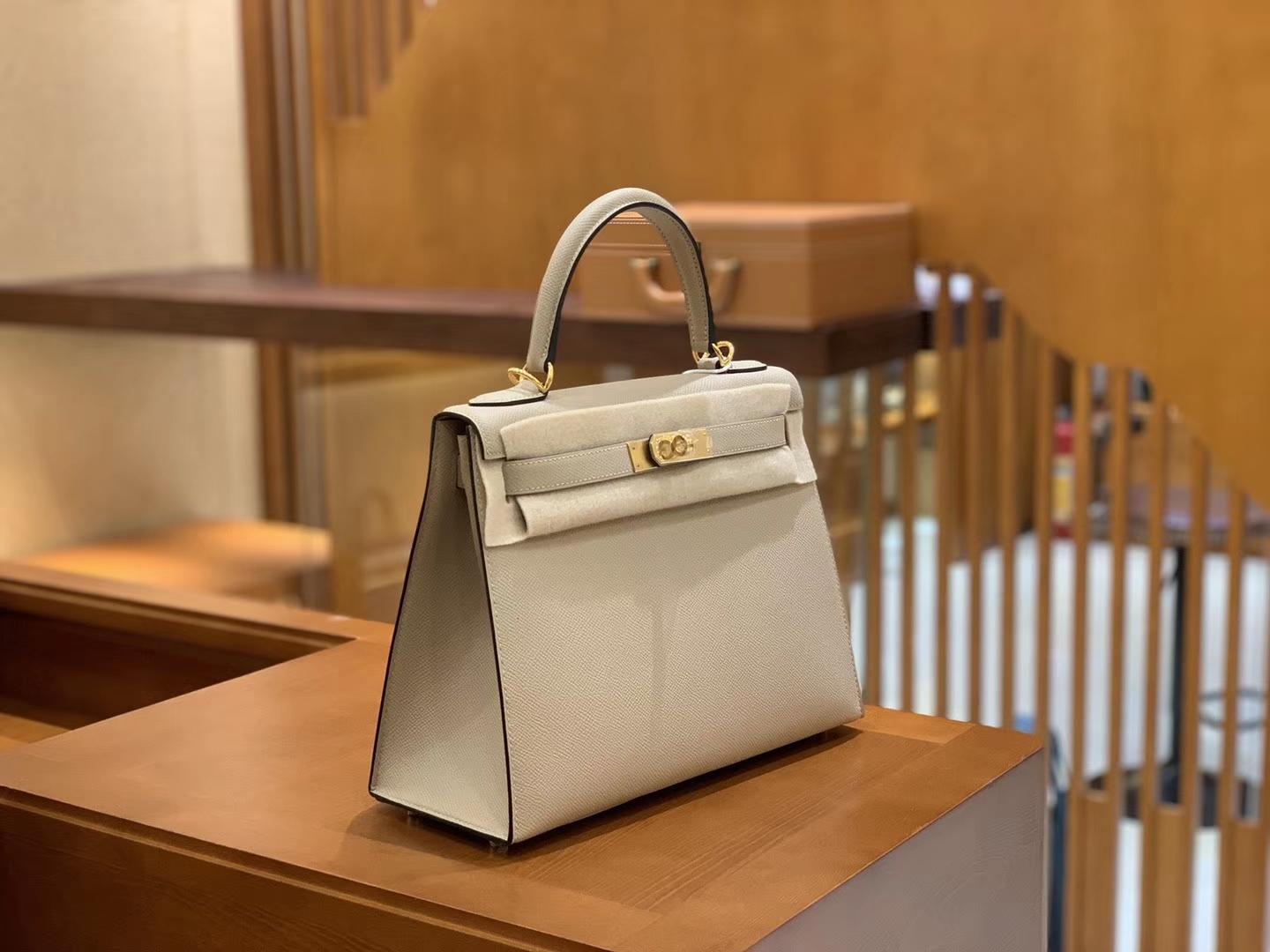 Hermès（爱马仕）Kelly 风衣灰 德国进口掌纹牛皮 全手工蜡线缝制 金扣 28cm