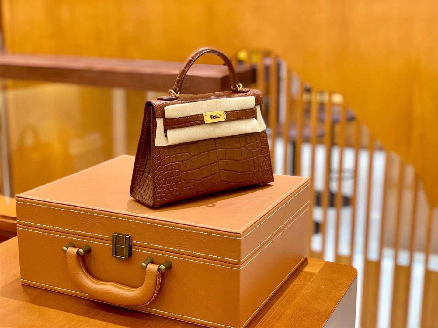 Hermès（爱马仕）Mini Kelly 迷你凯莉 焦糖棕色 雾面鳄鱼 一级 顶端级别 美洲 臻品级别 金扣 19cm