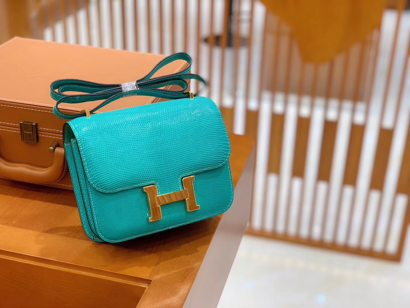 Hermès（爱马仕）Constance 空姐包 维罗纳绿 野生蜥蜴皮 全手工缝制 18cm 金扣 现货