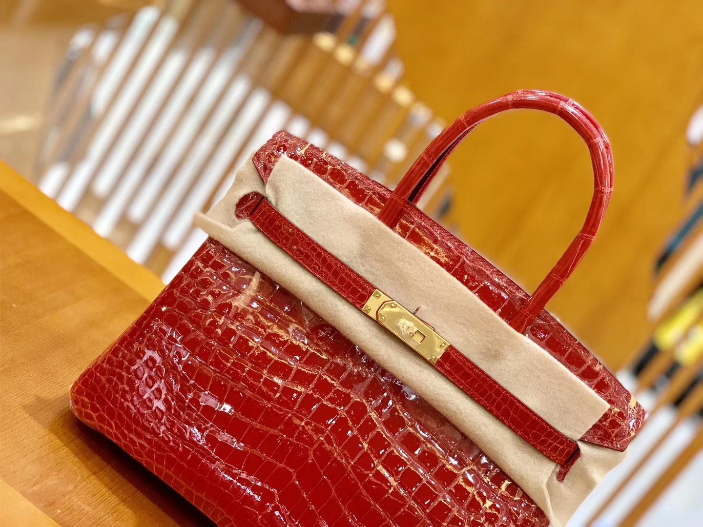 Hermès（爱马仕）Birkin 铂金包 法拉利红 一级皮 尼罗鳄鱼皮 臻品级别 金扣 30cm