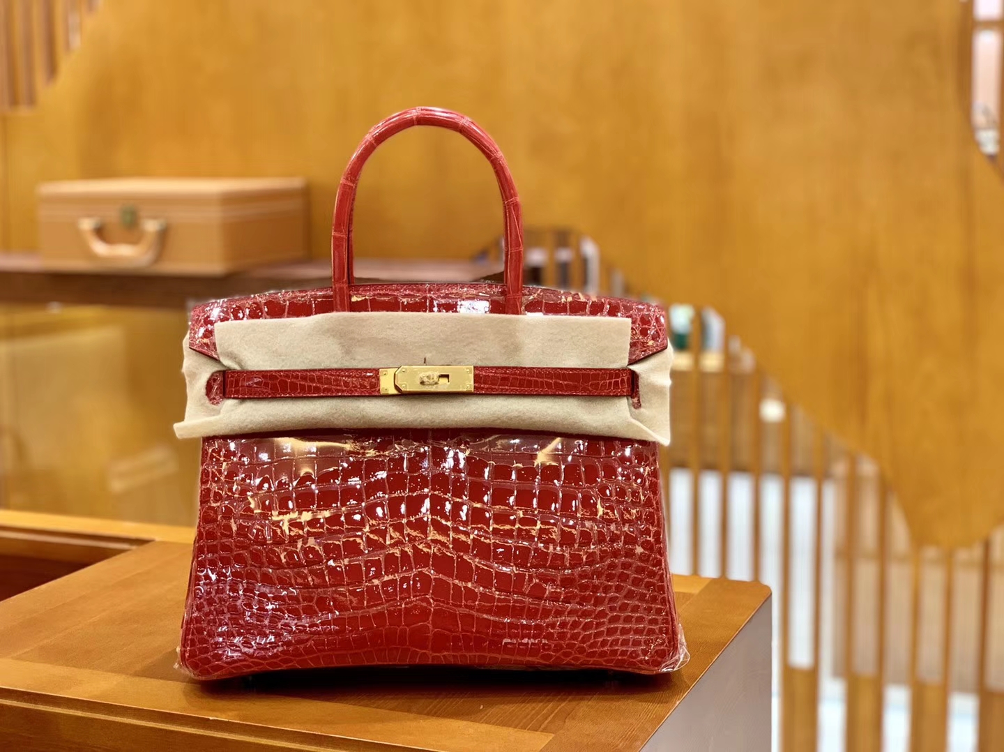 Hermès（爱马仕）Birkin 铂金包 法拉利红 一级皮 尼罗鳄鱼皮 臻品级别 金扣 30cm