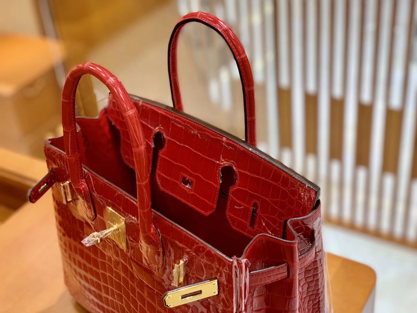 Hermès（爱马仕）Birkin 铂金包 法拉利红 一级皮 尼罗鳄鱼皮 臻品级别 金扣 30cm