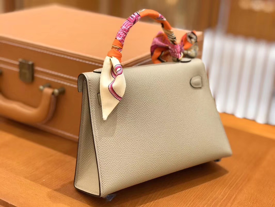 Hermès（爱马仕）Mini kelly 斑鸠灰 掌纹小牛皮 全手工缝制 臻品级别 19cm 金扣 现货