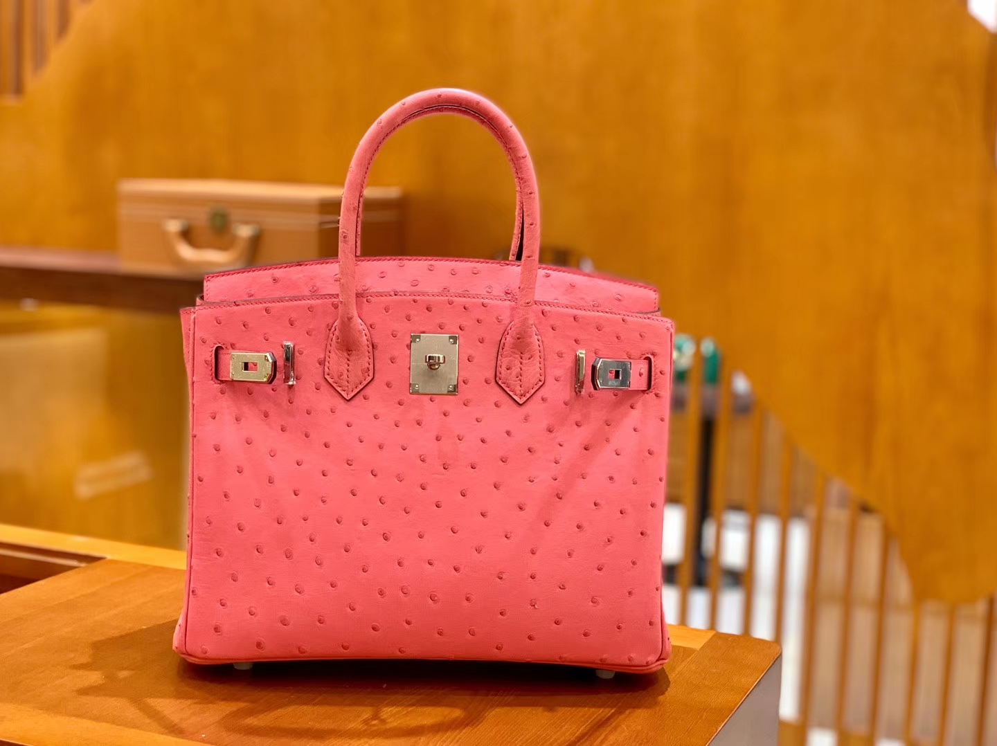 Hermès（爱马仕）Birkin 铂金包 唇膏粉 鸵鸟皮 手缝工艺 银扣 30cm 现货
