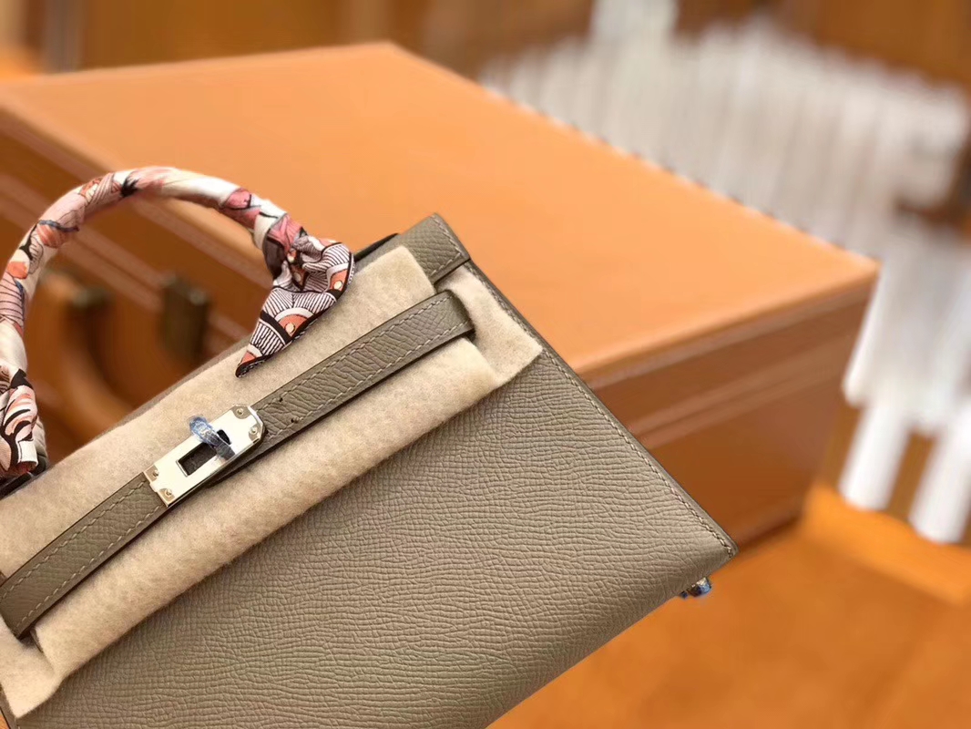 Hermès（爱马仕）Mini kelly 迷你凯莉 沥青灰 掌纹小牛皮 全手工缝制 臻品级别 银扣 19cm 现货