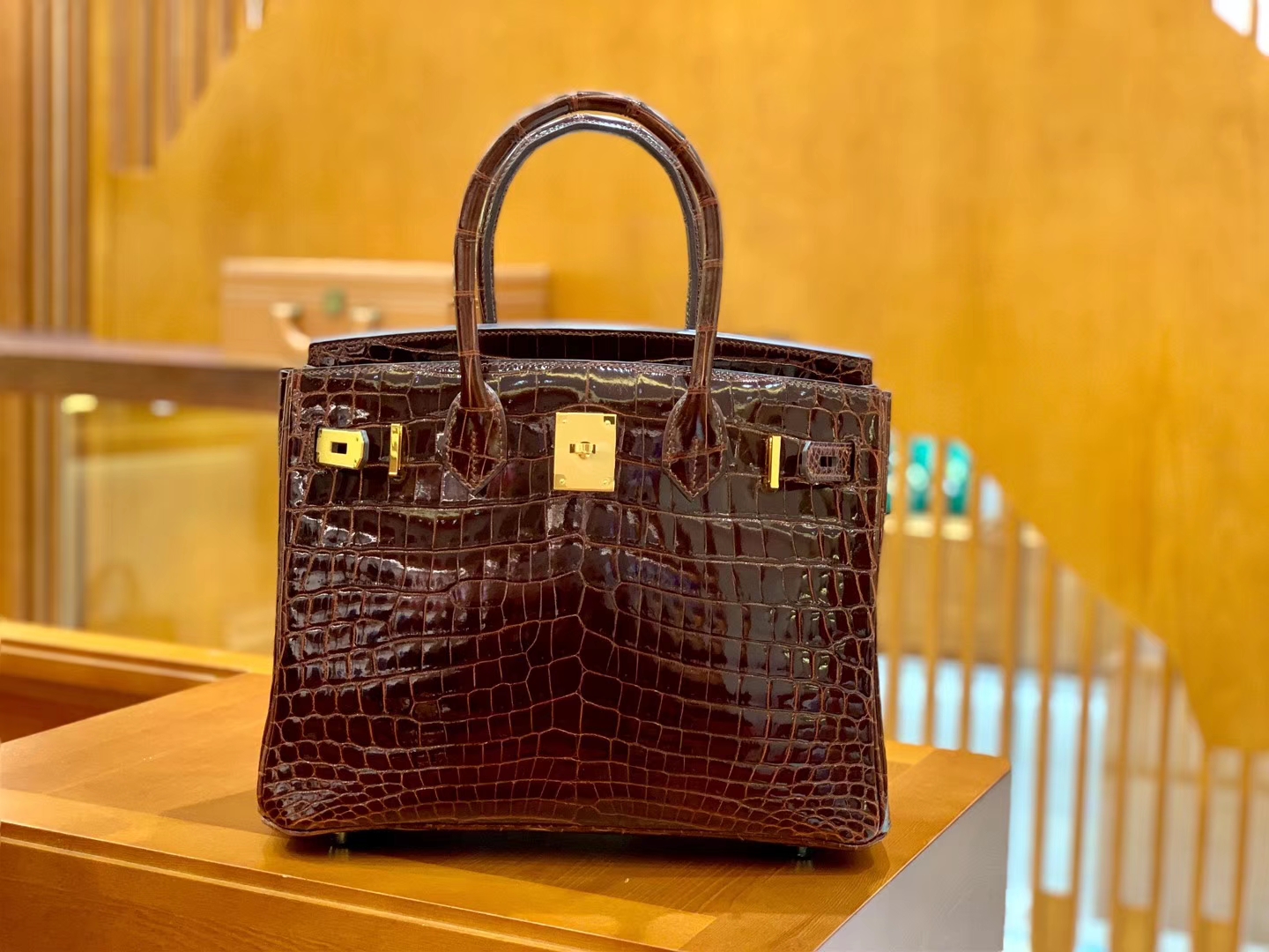 Hermès（爱马仕）Birkin 30cm 深啡色 金扣 一级皮 尼罗鳄鱼皮 臻品级别