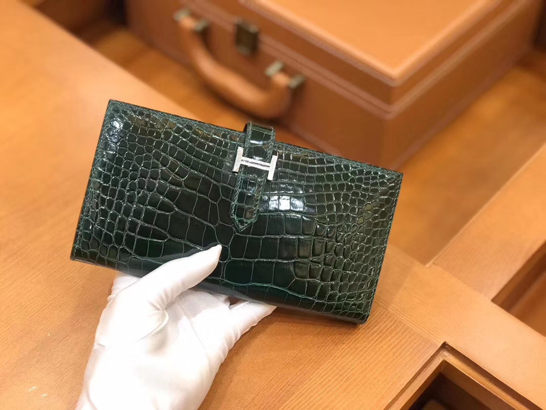 Hermès（爱马仕）Bearn 长夹 祖母绿 一级美洲鳄鱼皮 银扣 原版蜜蜡线 顶级手工