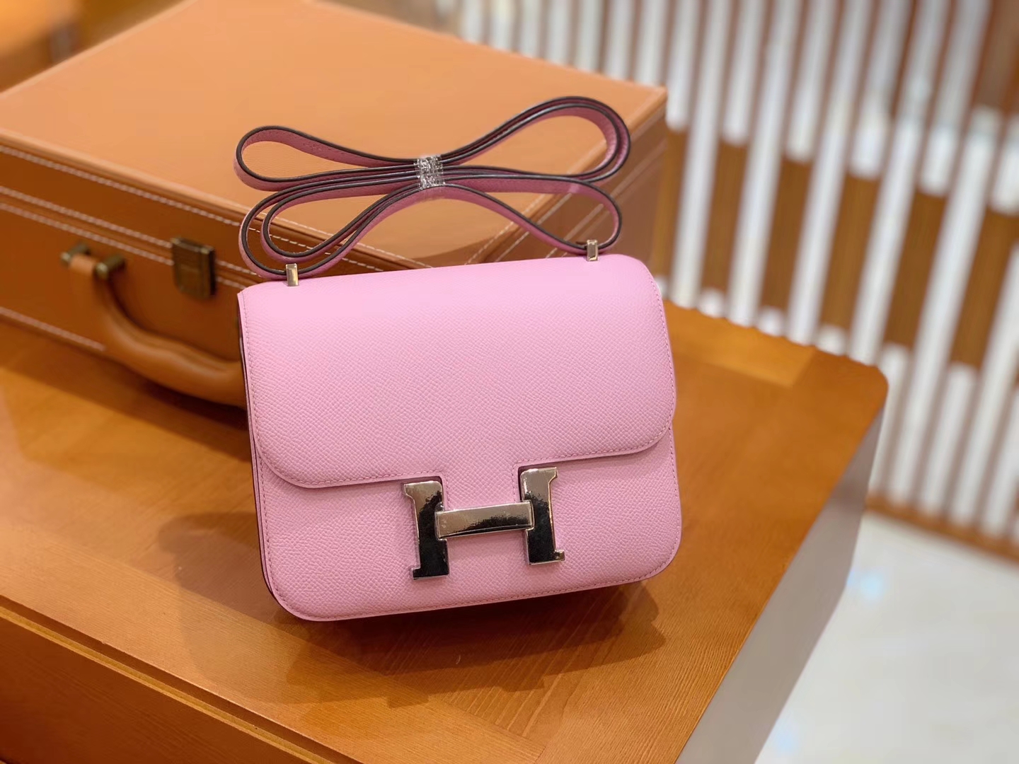 Hermès（爱马仕）Constance 空姐包 X9 锦葵紫 掌纹德国进口牛皮 全手工缝制 18cm