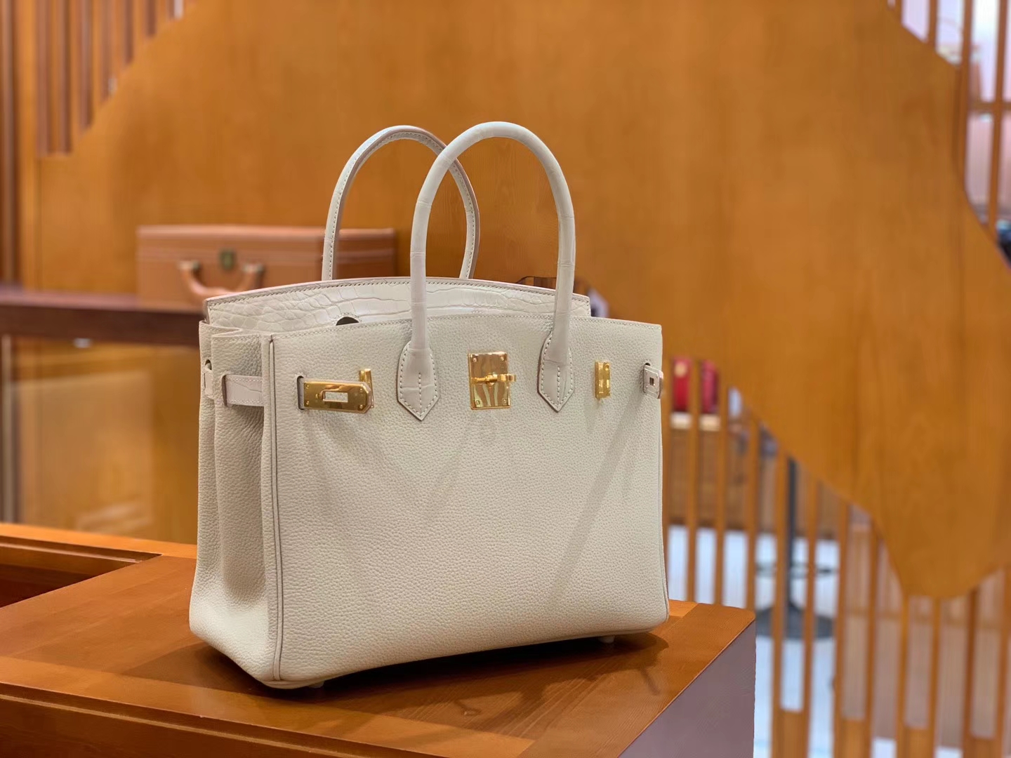 Hermès（爱马仕）Birkin Touch 30cm 奶昔白 金扣 鳄鱼皮拼德国togo牛皮 全手工缝制