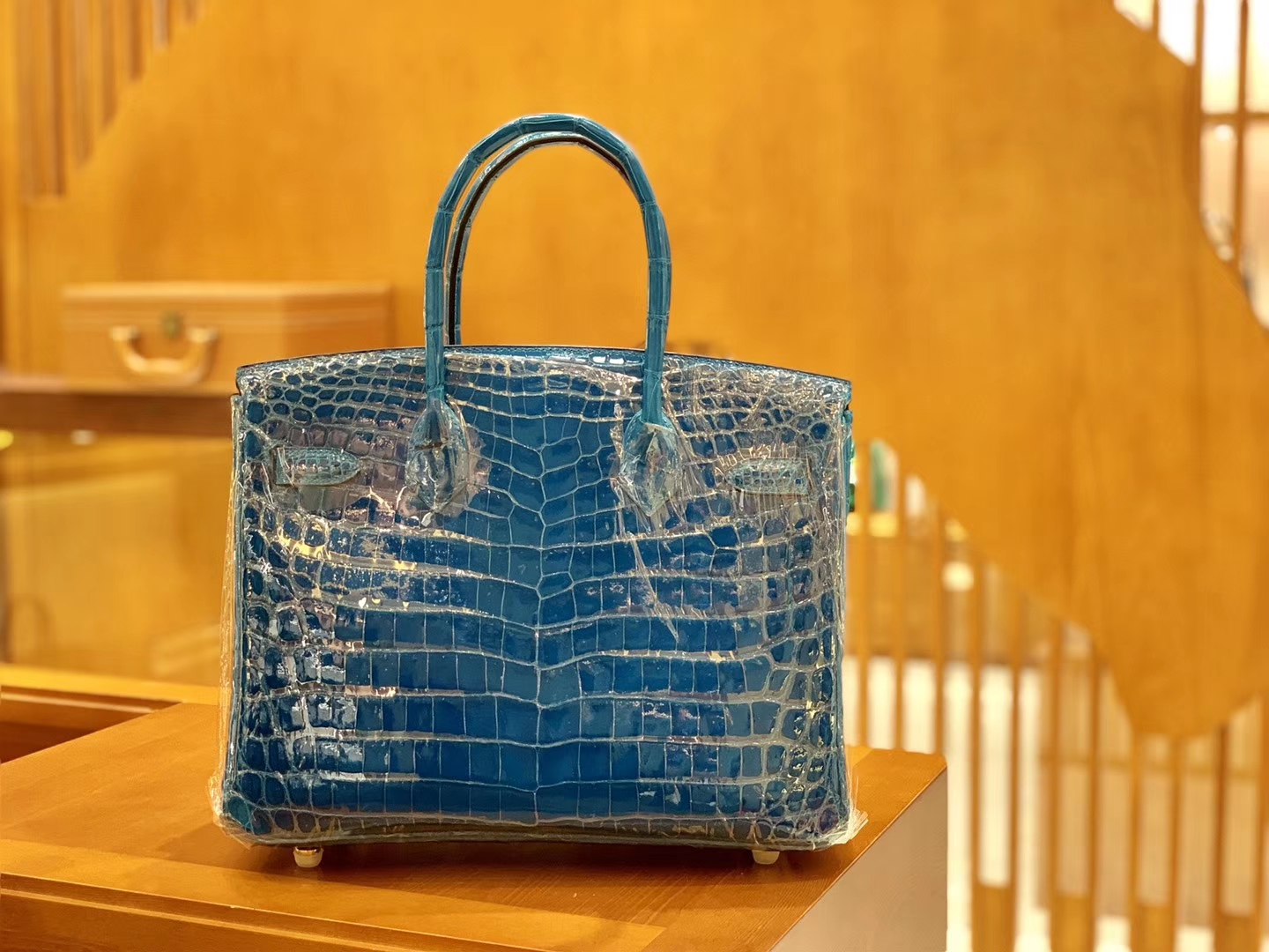 Hermès（爱马仕）Birkin 铂金包 伊滋密尔蓝 一级皮 尼罗鳄鱼皮 臻品级别 金扣 30cm