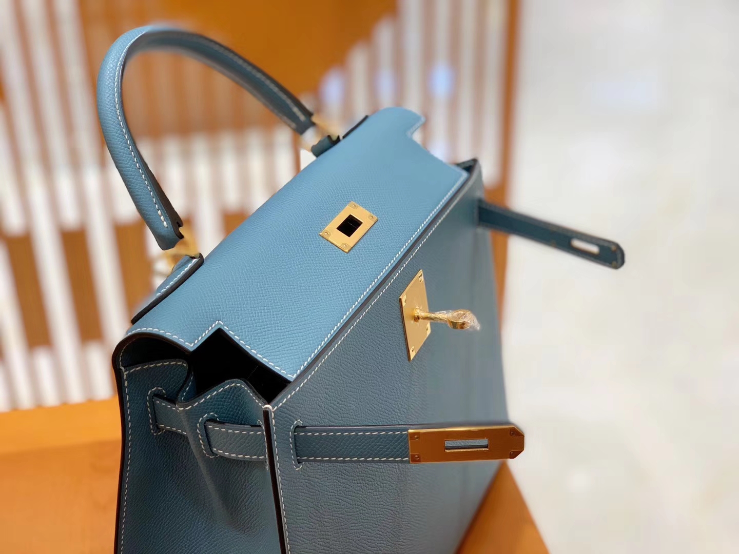 Hermès（爱马仕）Kelly 凯莉包 牛仔蓝 掌纹牛皮 进口原料 臻品级别 金扣 28cm 现货