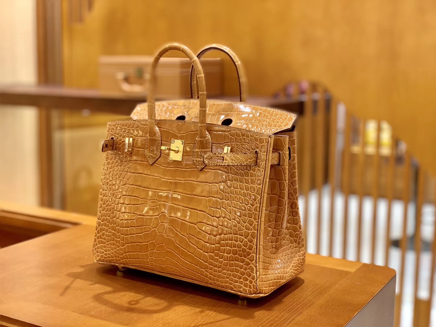 Hermès（爱马仕）Birkin 铂金包 太妃金 一级皮 美洲鳄鱼皮 臻品级别 金扣 25cm