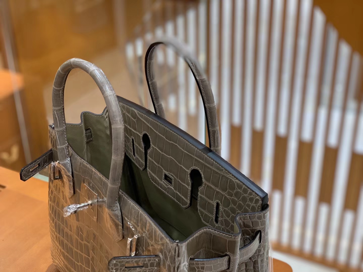 Hermès（爱马仕）Birkin 铂金包 斑鸠灰 一级皮 尼罗鳄鱼皮 臻品级别 银扣 30cm