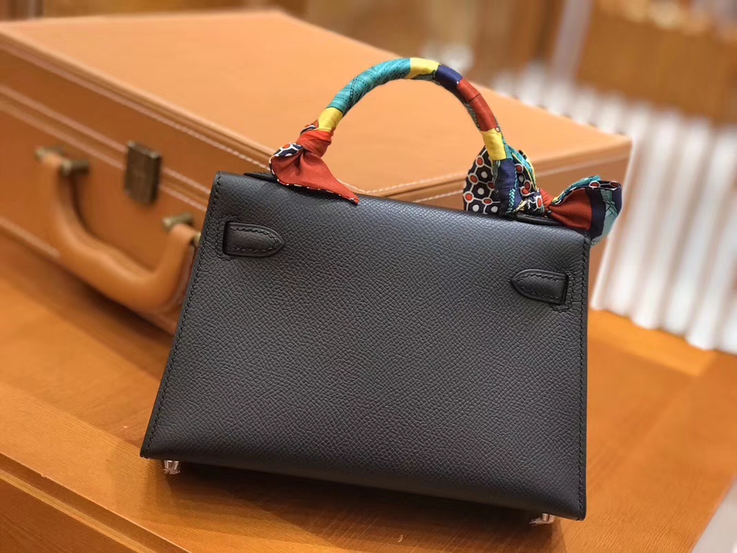 Hermès（爱马仕）Mini kelly 迷你凯莉 黑色 掌纹小牛皮 全手工缝制 臻品级别 银扣 19cm 现货