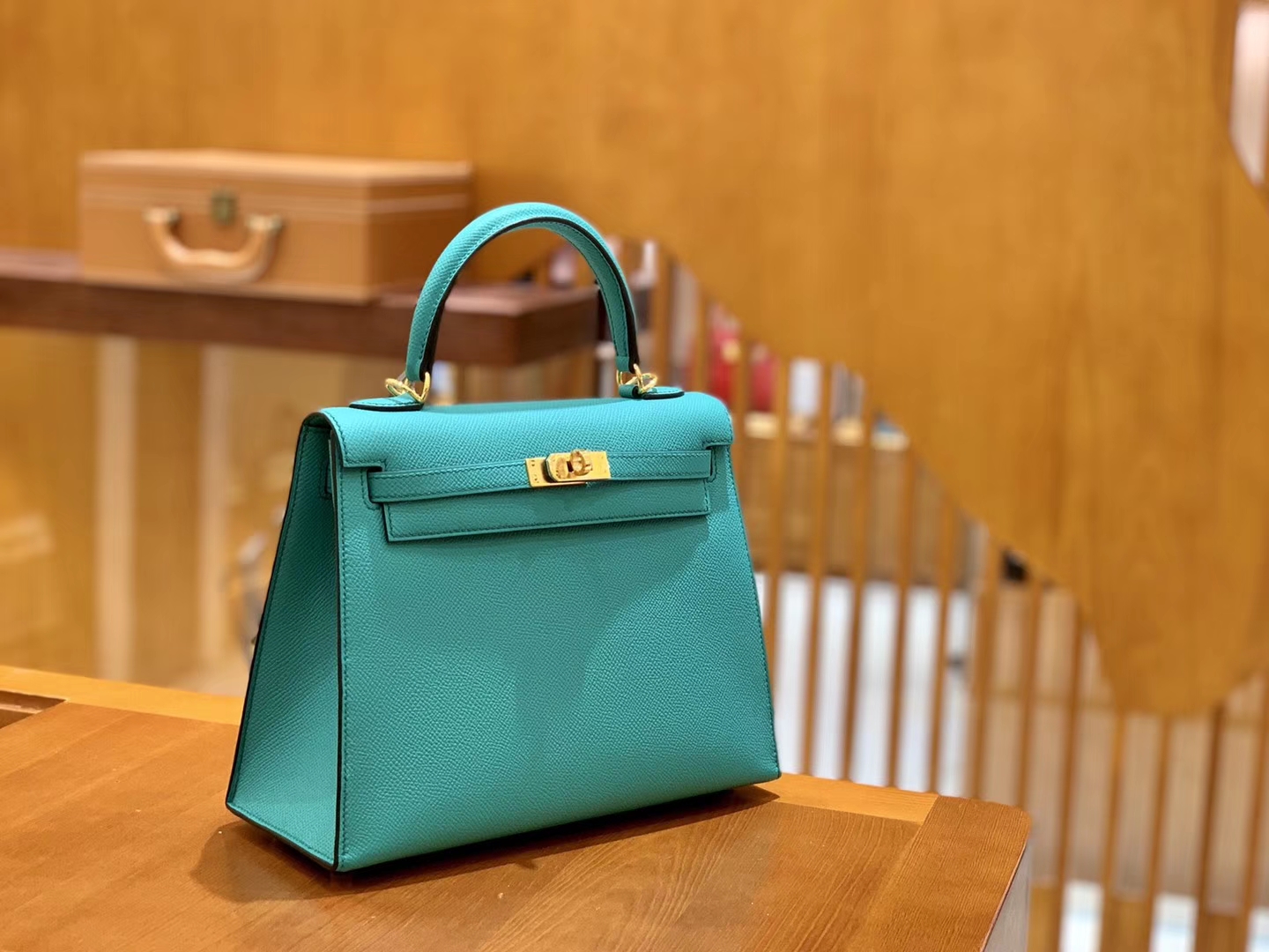 Hermès（爱马仕）Kelly 凯莉包 维罗纳绿 掌纹牛皮 进口原料 臻品级别 金扣 25cm 现货
