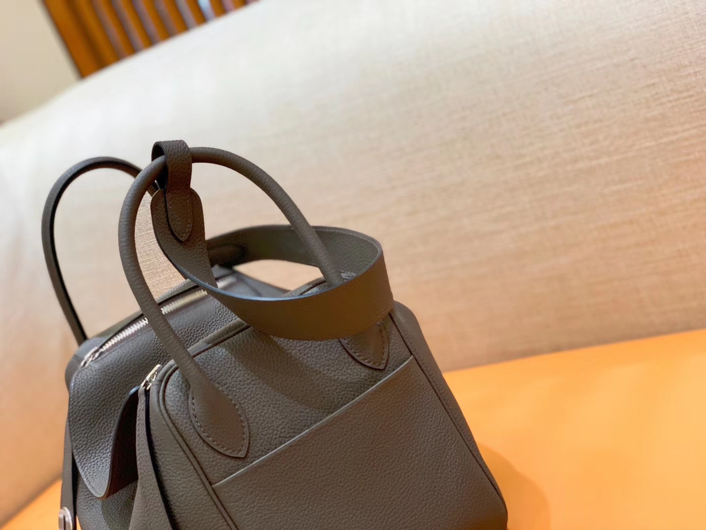 Hermès（爱马仕）Lindy 琳迪包 锡器灰 Togo进口牛皮 全手工缝制 银扣 30cm 现货