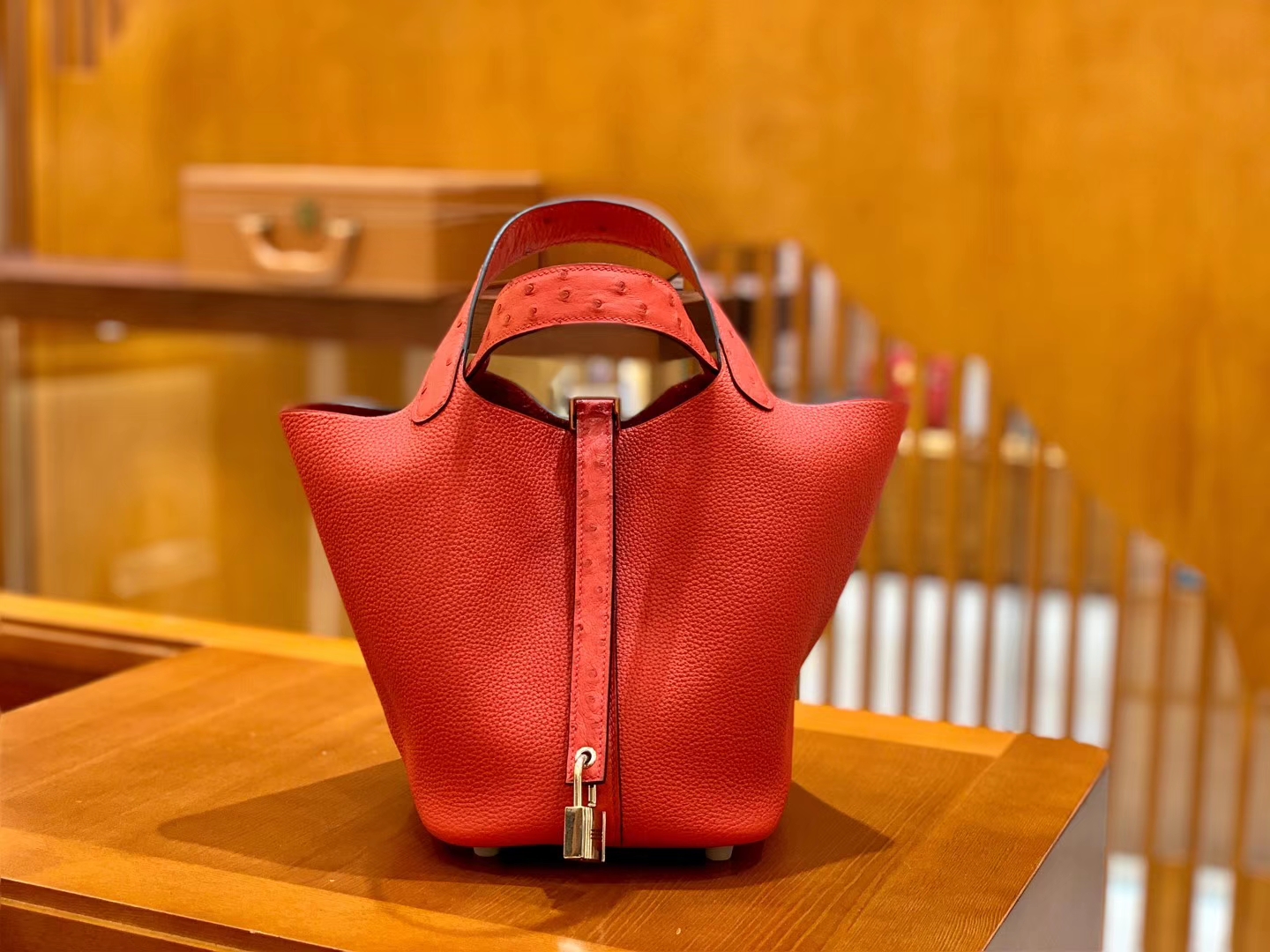 Hermès（爱马仕）Piction 18cm 国旗红 银扣 鸵鸟皮拼牛皮 全手工缝制 现货