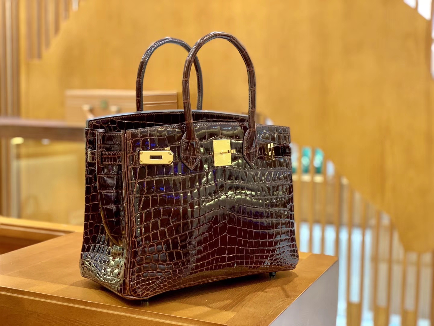 Hermès（爱马仕）Birkin 30cm 深啡色 金扣 一级皮 尼罗鳄鱼皮 臻品级别