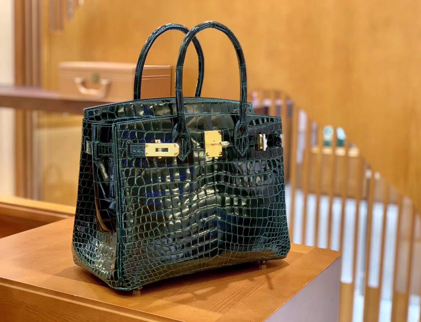 Hermès（爱马仕）Birkin 30cm 祖母绿 金扣 一级皮湾鳄鱼皮 臻品级别