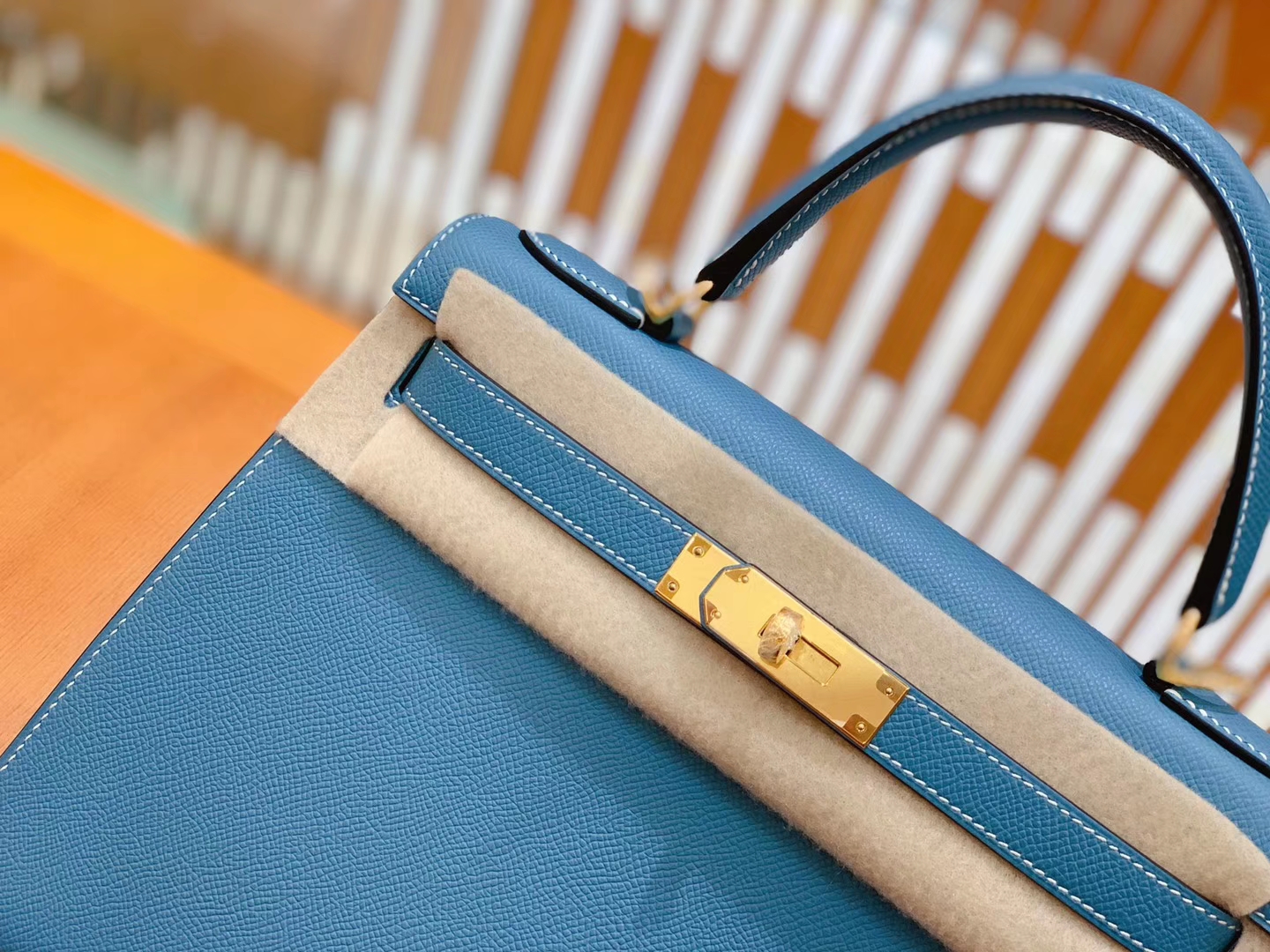 Hermès（爱马仕）Kelly 凯莉包 牛仔蓝 掌纹牛皮 进口原料 臻品级别 金扣 28cm 现货