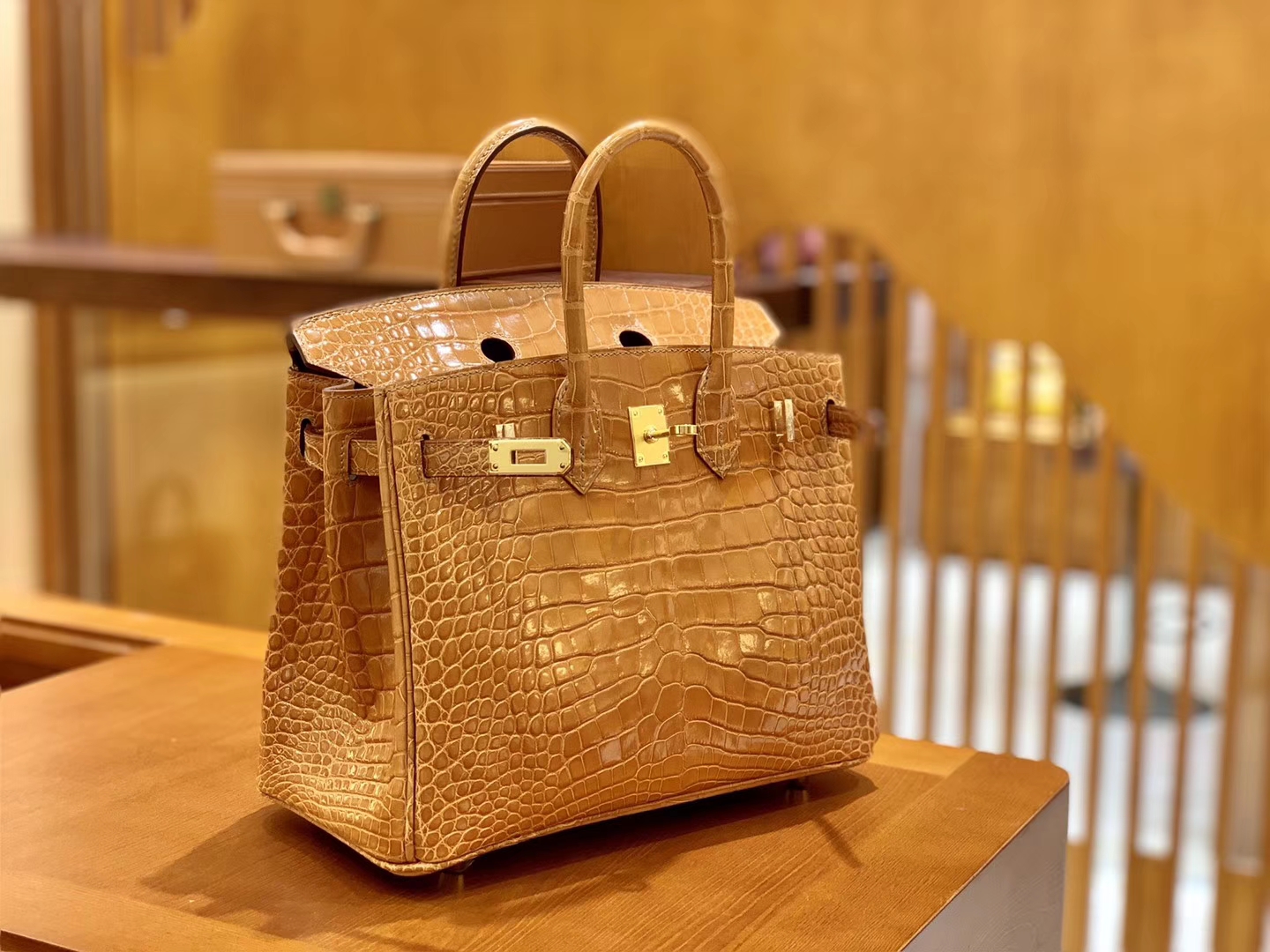 Hermès（爱马仕）Birkin 铂金包 太妃金 一级皮 美洲鳄鱼皮 臻品级别 金扣 25cm
