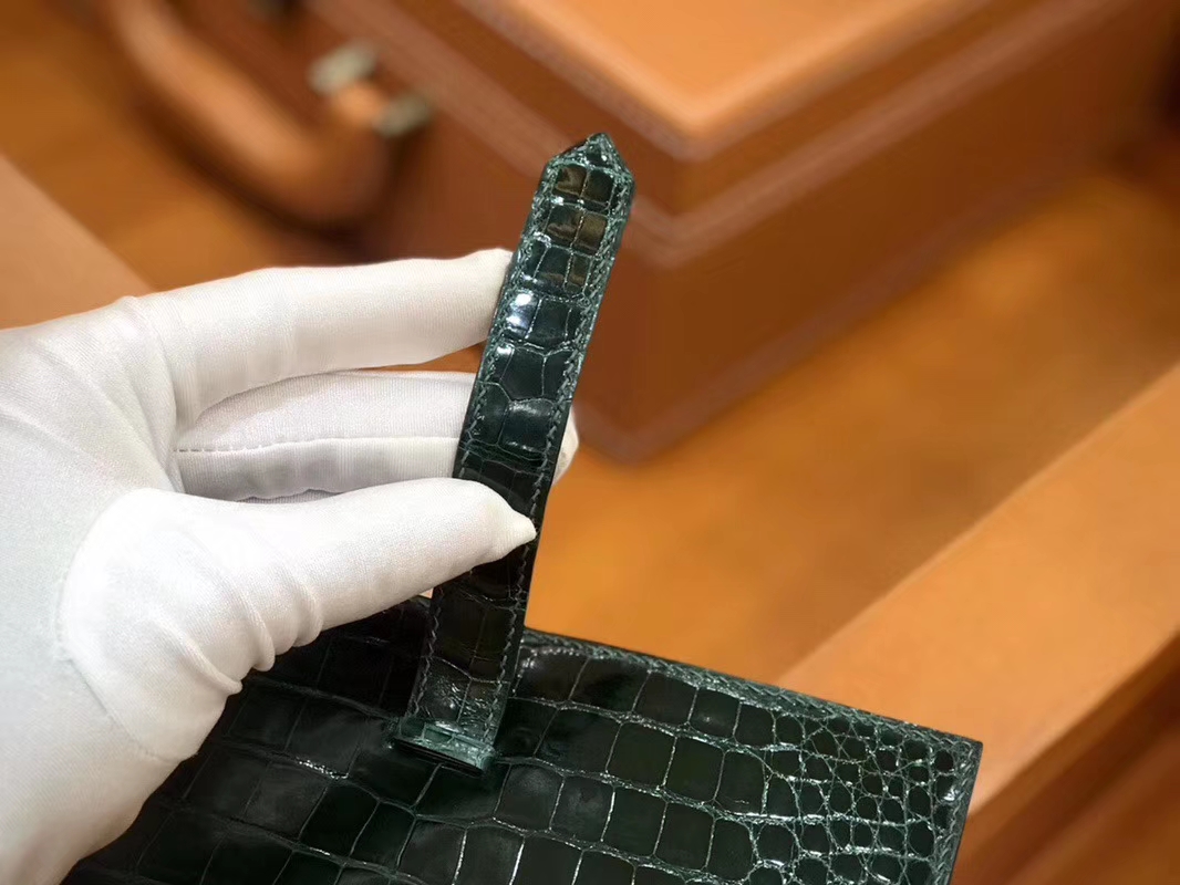 Hermès（爱马仕）Bearn 长夹 祖母绿 一级美洲鳄鱼皮 银扣 原版蜜蜡线 顶级手工
