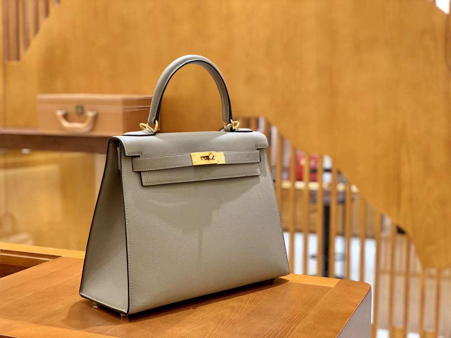 Hermès（爱马仕）Kelly 凯莉包 银河灰 掌纹牛皮德国进口原料 全手缝制 金扣 28cm 现货