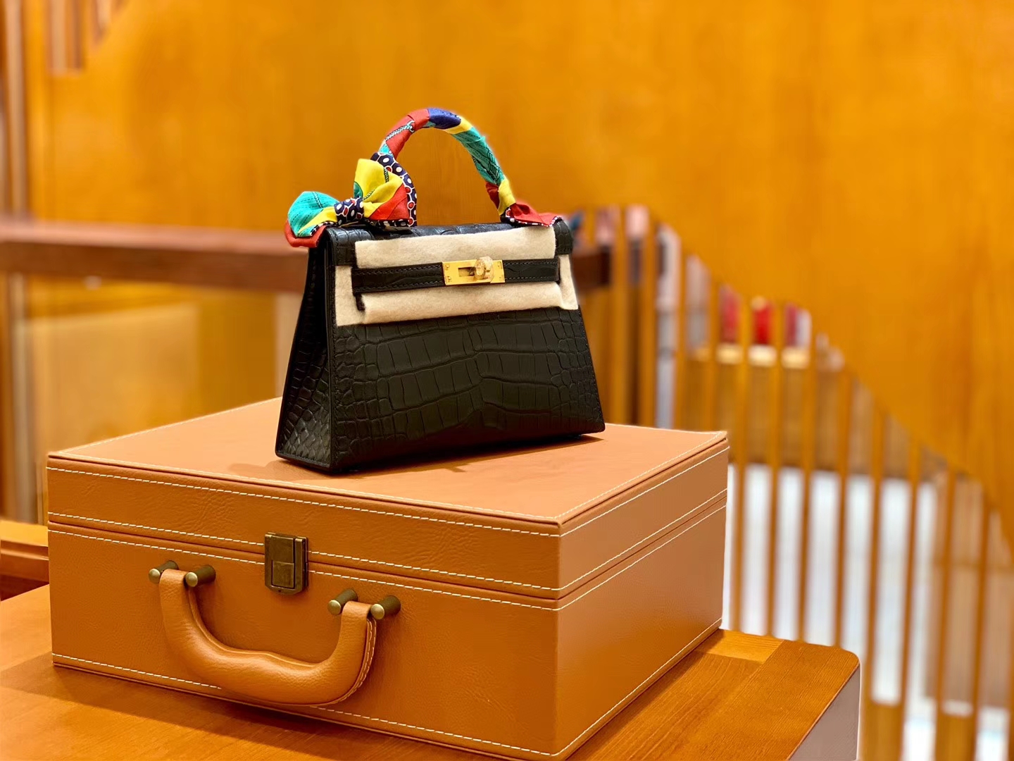 Hermès（爱马仕）MiniKelly 迷你凯莉 经典黑 一级美洲鳄鱼皮 雾面 臻品级别 金扣 19cm 2代