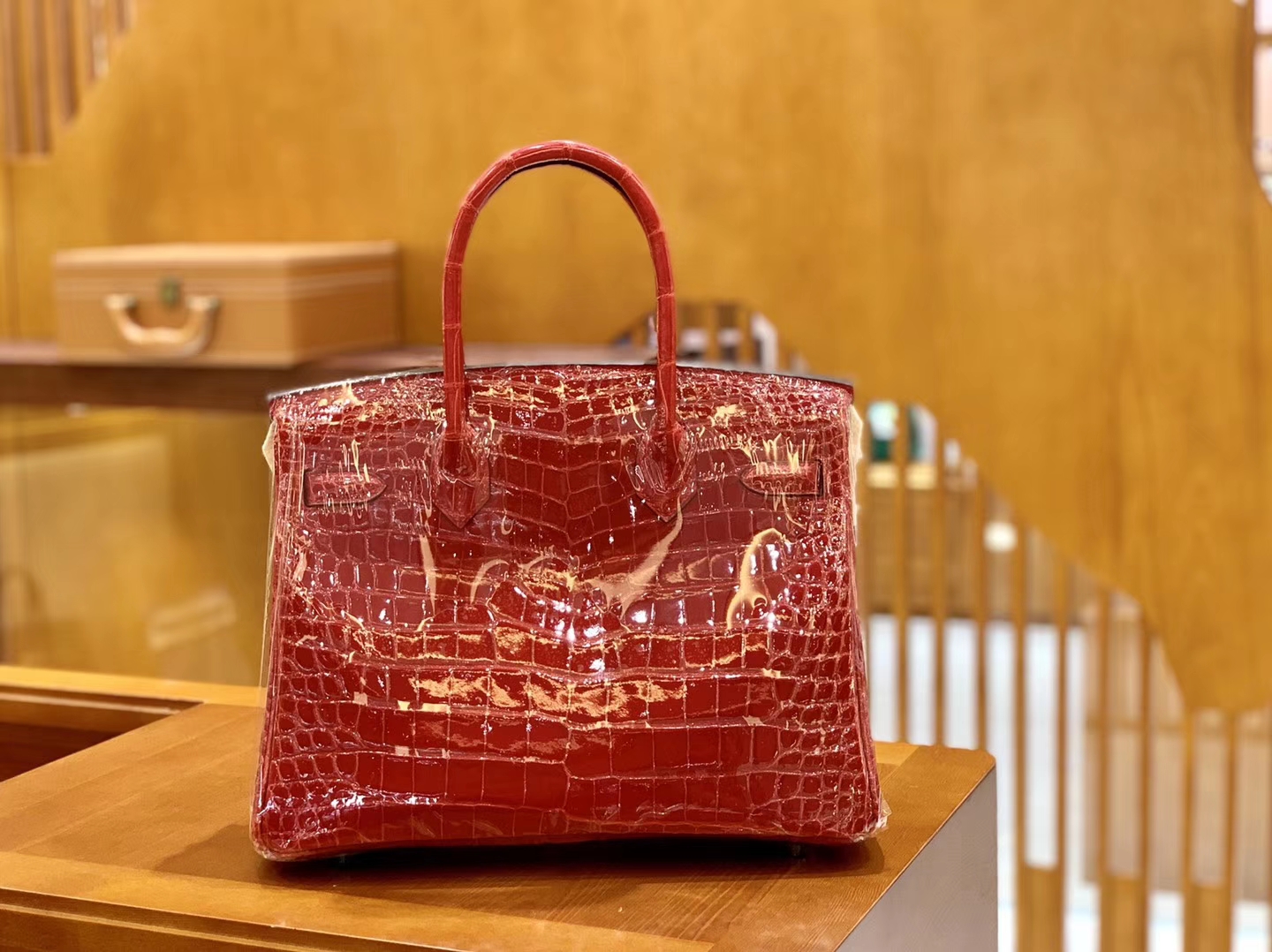 Hermès（爱马仕）Birkin 铂金包 法拉利红 一级皮 尼罗鳄鱼皮 臻品级别 金扣 30cm