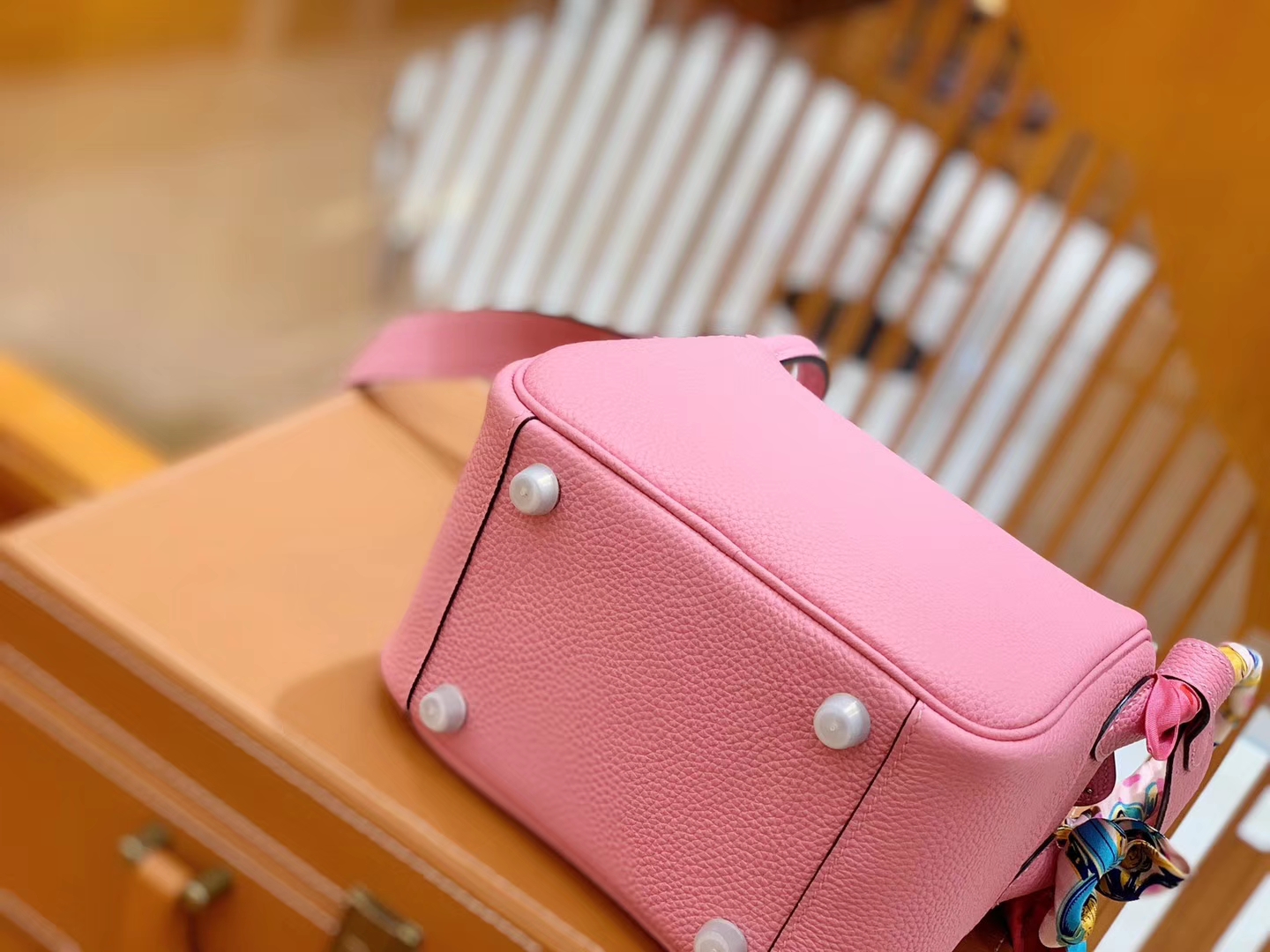 Hermès（爱马仕）Mini Lindy 18cm 樱花粉银 德国进口togo牛皮 全手工