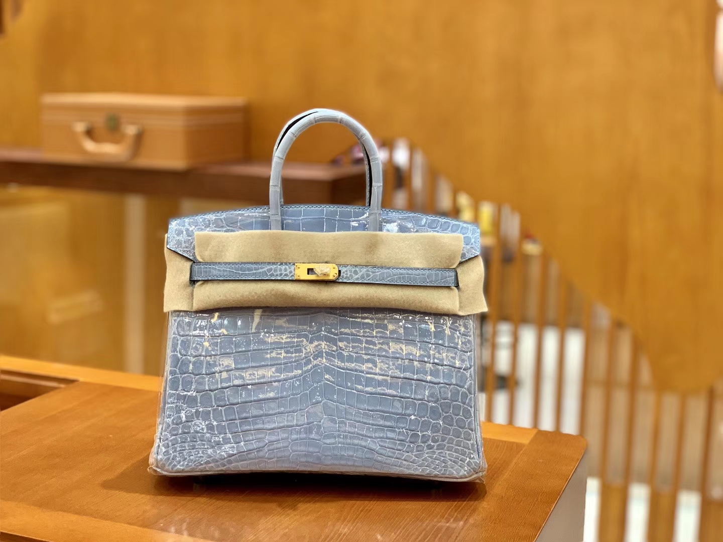 Hermès（爱马仕）Birkin 铂金包 北方蓝 一级皮 尼罗鳄鱼皮 臻品级别 金扣 25cm