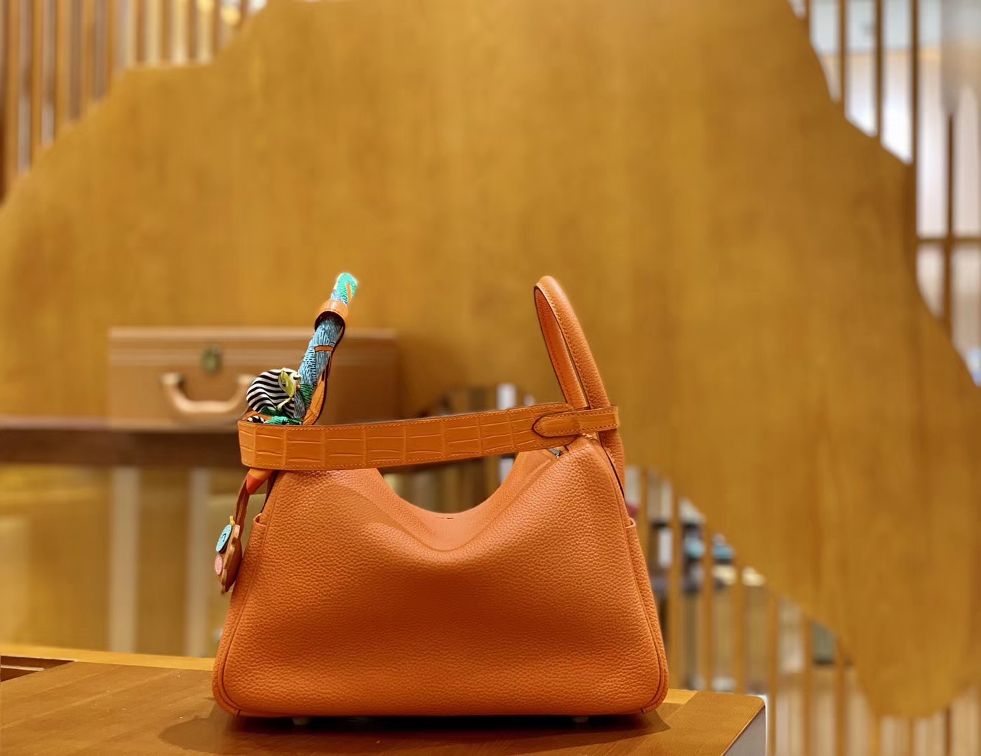 Hermès（爱马仕）Lindy 26cm 橙红色 银扣 鳄鱼皮拼togo 全手工缝制