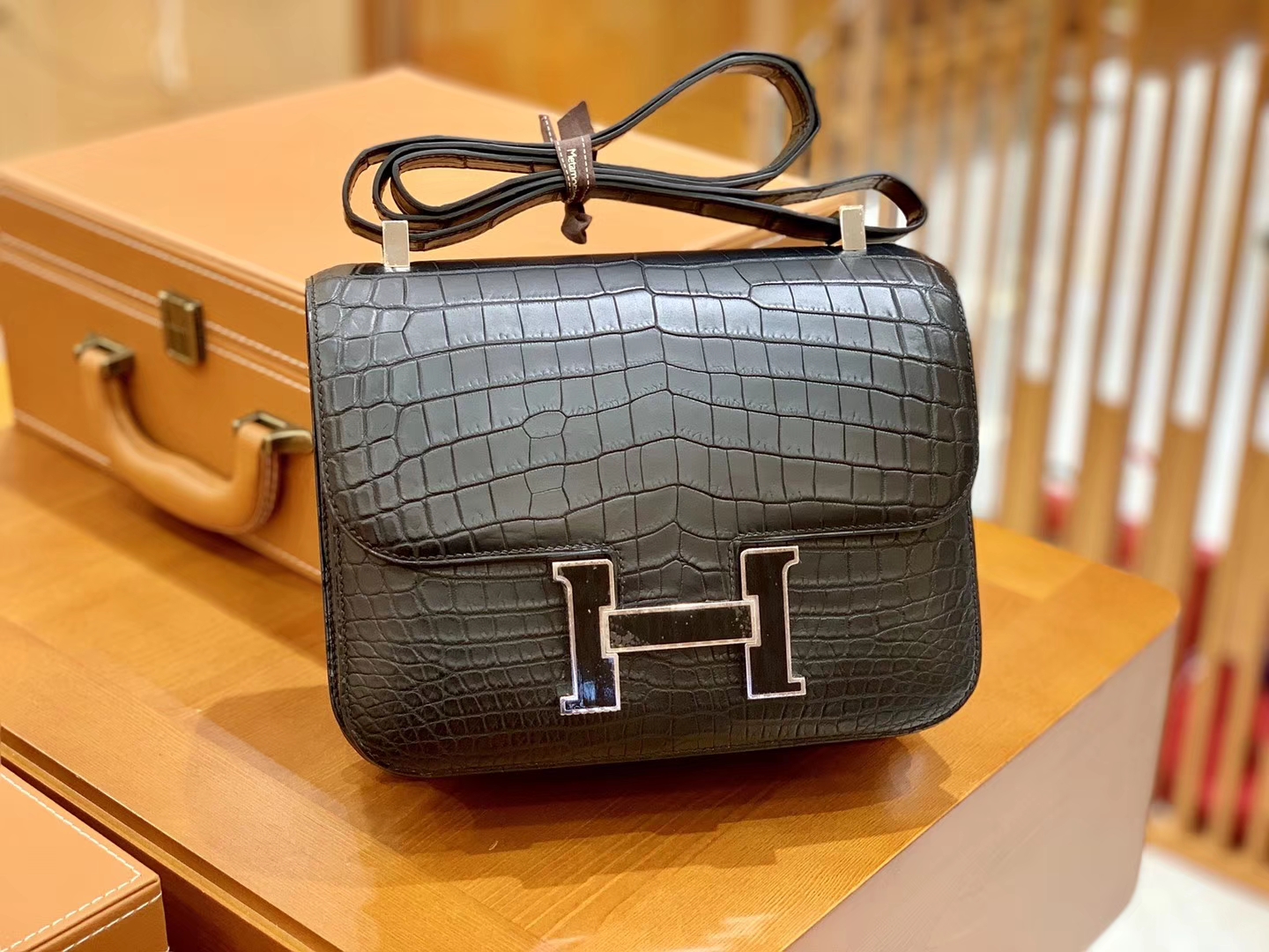 Hermès（爱马仕）Constance 空姐包 尼罗鳄鱼 康斯坦 黑珐琅 24cm