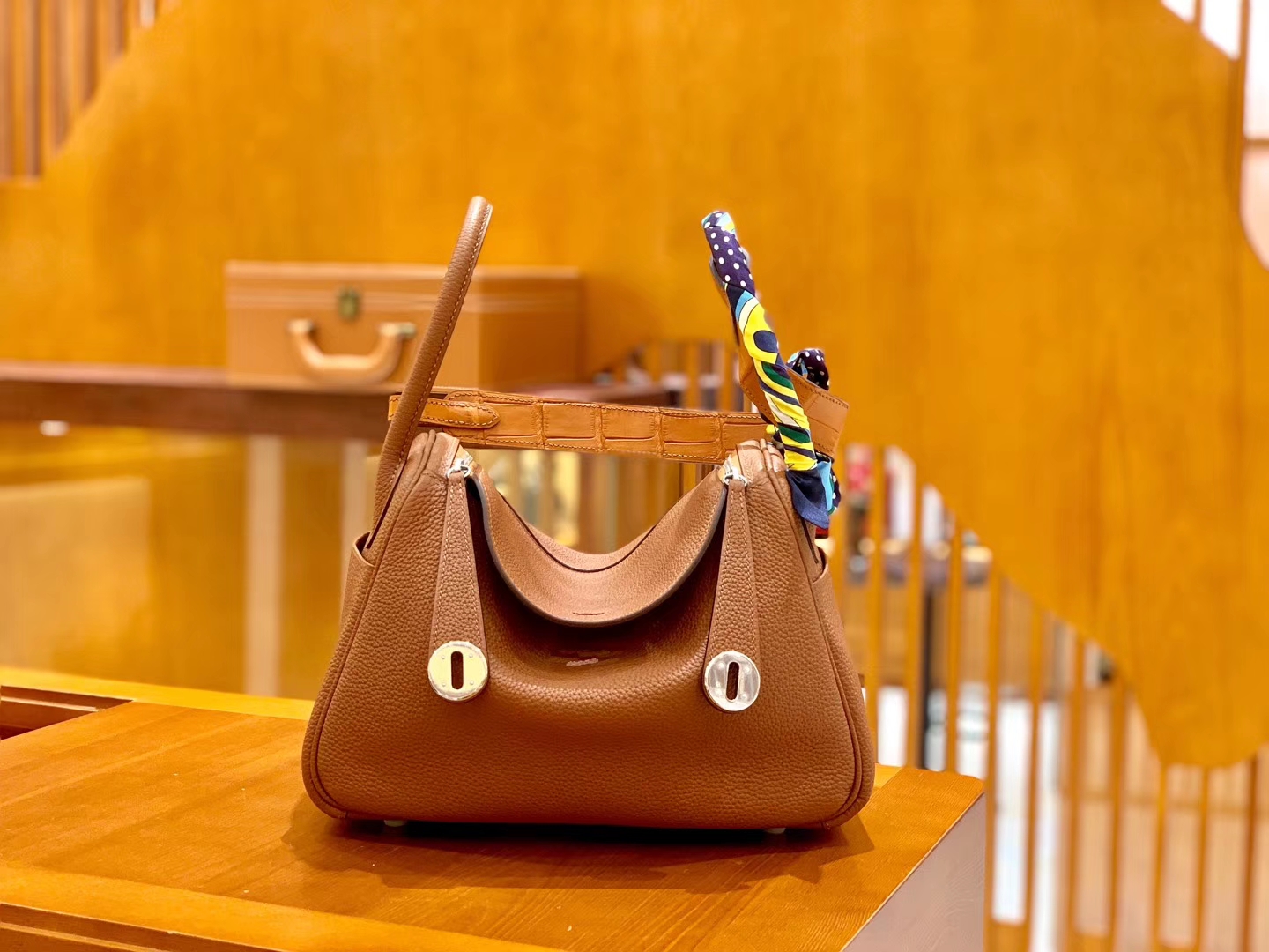 Hermès（爱马仕）Lindy 26cm 焦糖 银扣 鳄鱼皮拼togo 全手工缝制