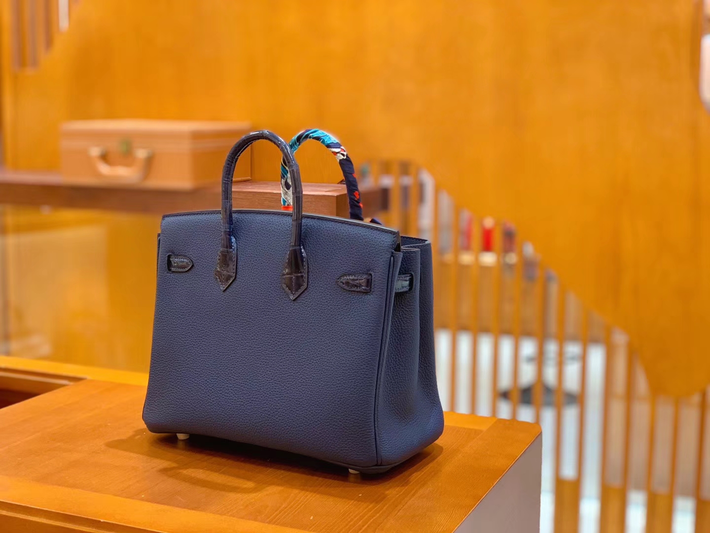 Hermès（爱马仕）Birkin Touch 铂金包 深蓝色 牛皮拼鳄鱼皮 金扣 25cm