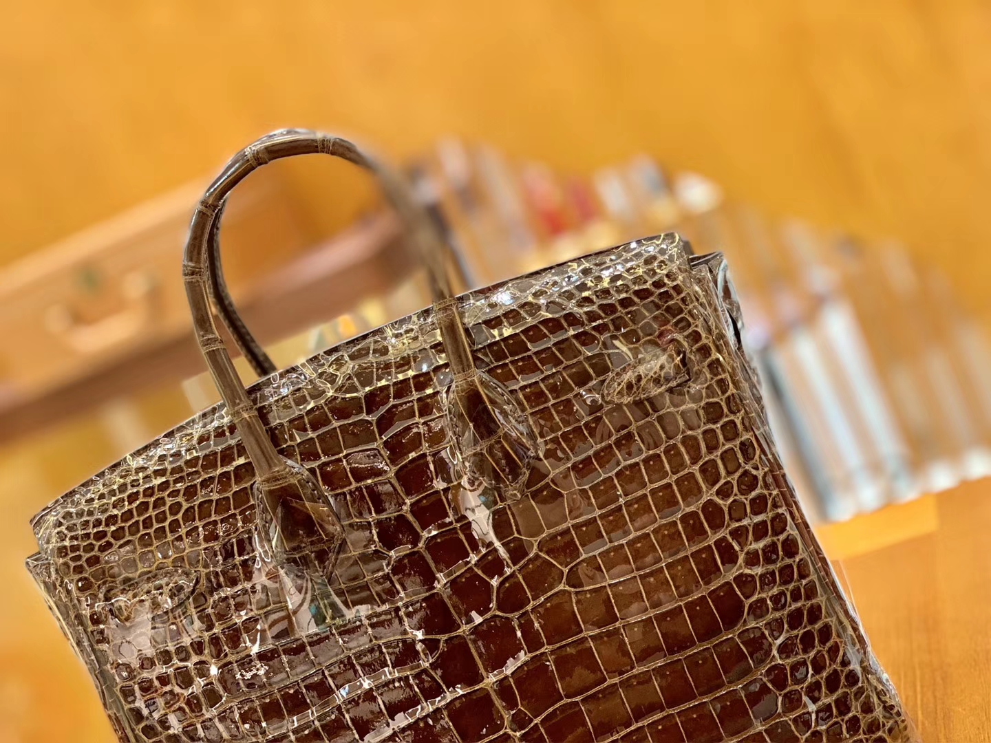Hermès（爱马仕）Birkin 25cm 咖啡色 金扣 倒V湾鳄 臻品级别