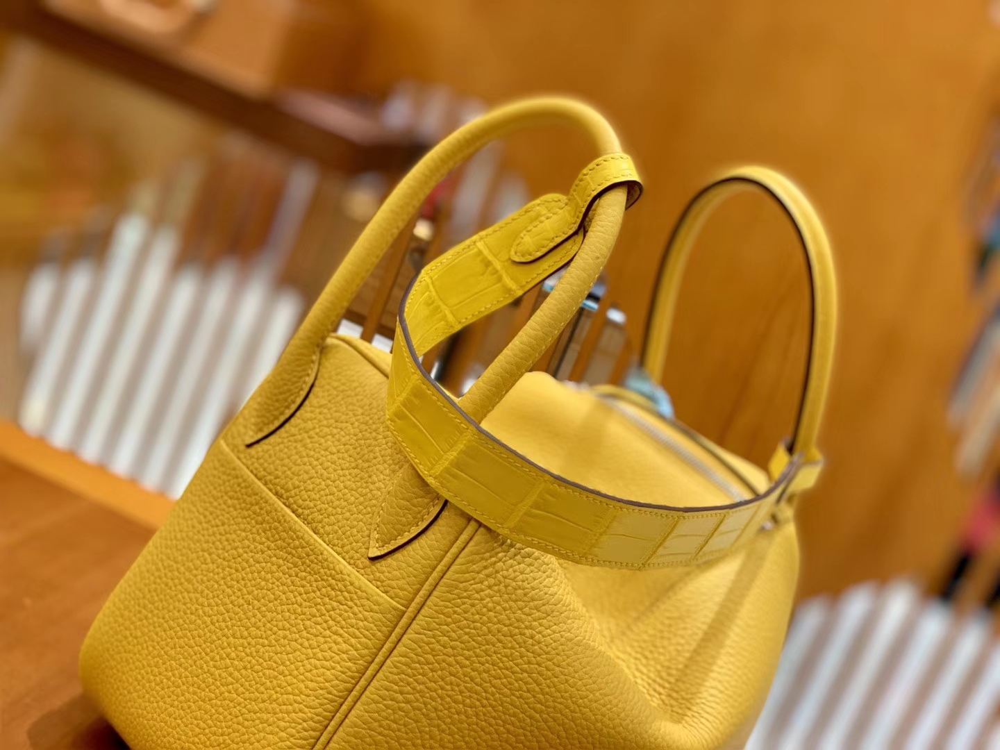 Hermès（爱马仕）Lindy 26cm 那不勒斯黄 银扣 鳄鱼皮拼togo 全手工缝制
