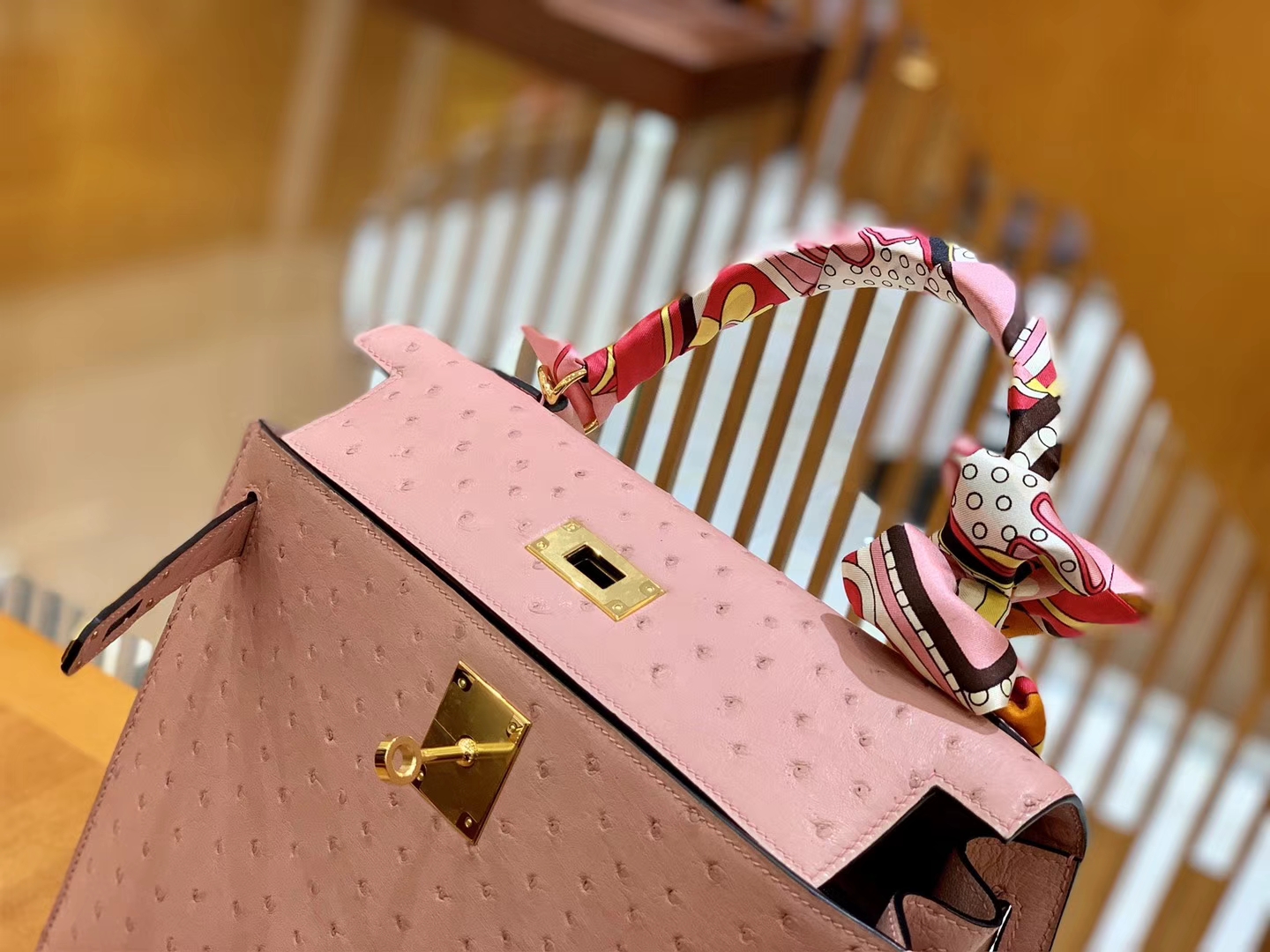 Hermès（爱马仕）Kelly 28cm 橡皮粉 陶瓷粉 金扣 南非进口 鸵鸟皮 全手工缝制