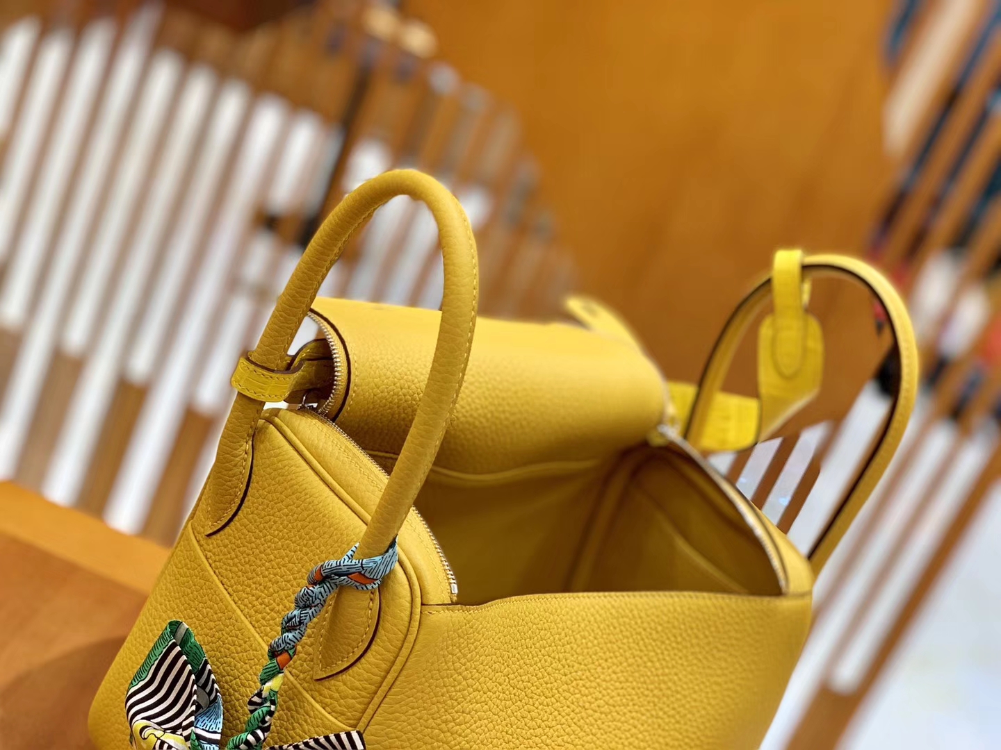 Hermès（爱马仕）Lindy 26cm 那不勒斯黄 银扣 鳄鱼皮拼togo 全手工缝制