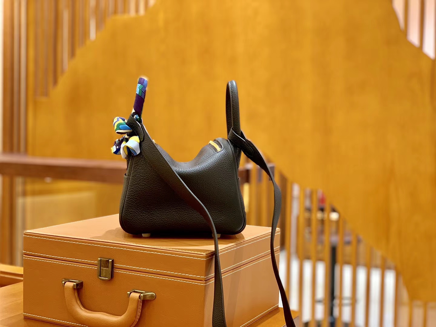 Hermès（爱马仕）Mini Lindy 18cm 经典黑 金扣 德国进口Togo牛皮 全手工缝制