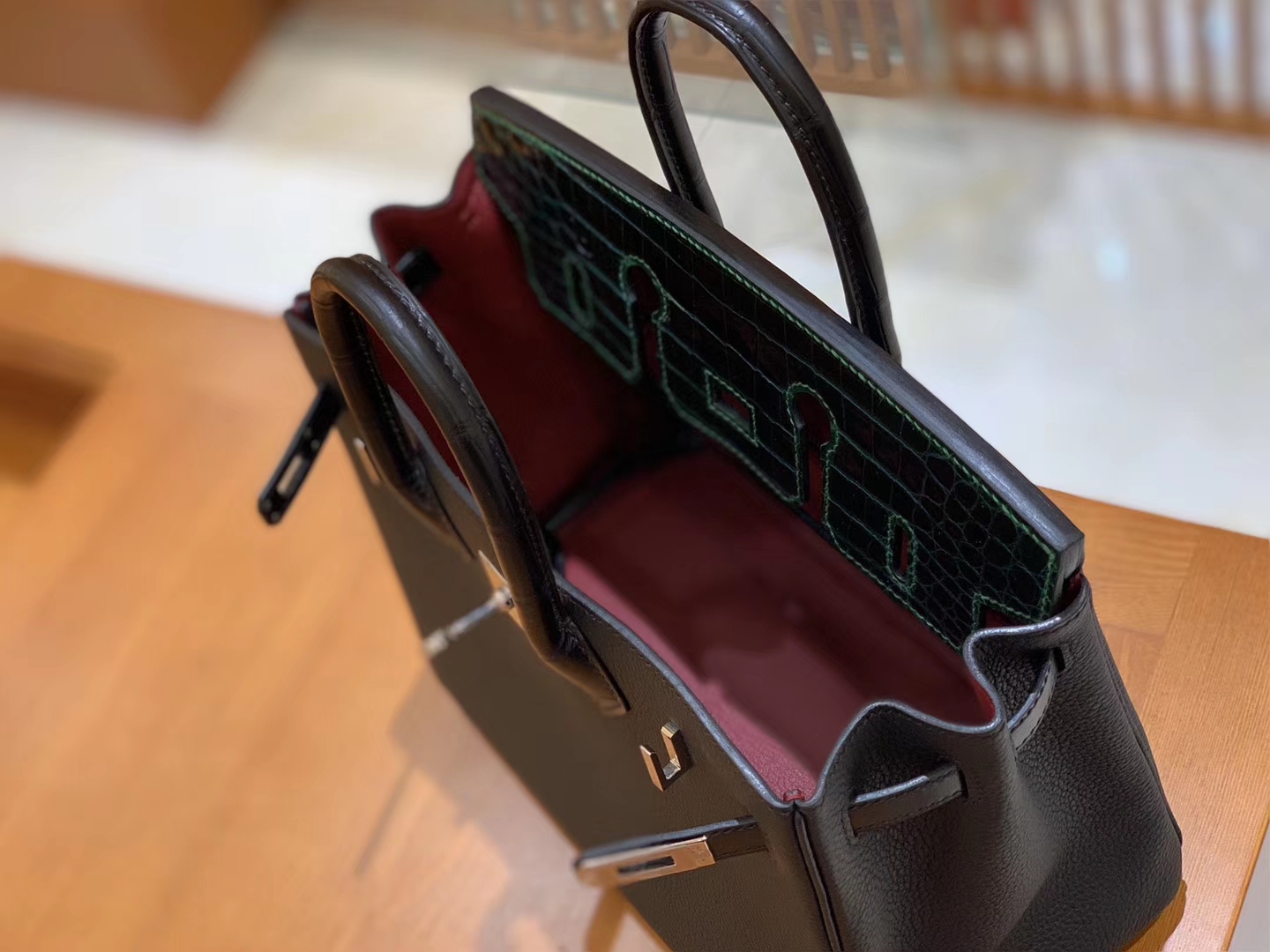 Hermès（爱马仕）Birkin Touch 铂金包 经典黑 拼 祖母绿 牛皮拼鳄鱼皮 金扣 25cm